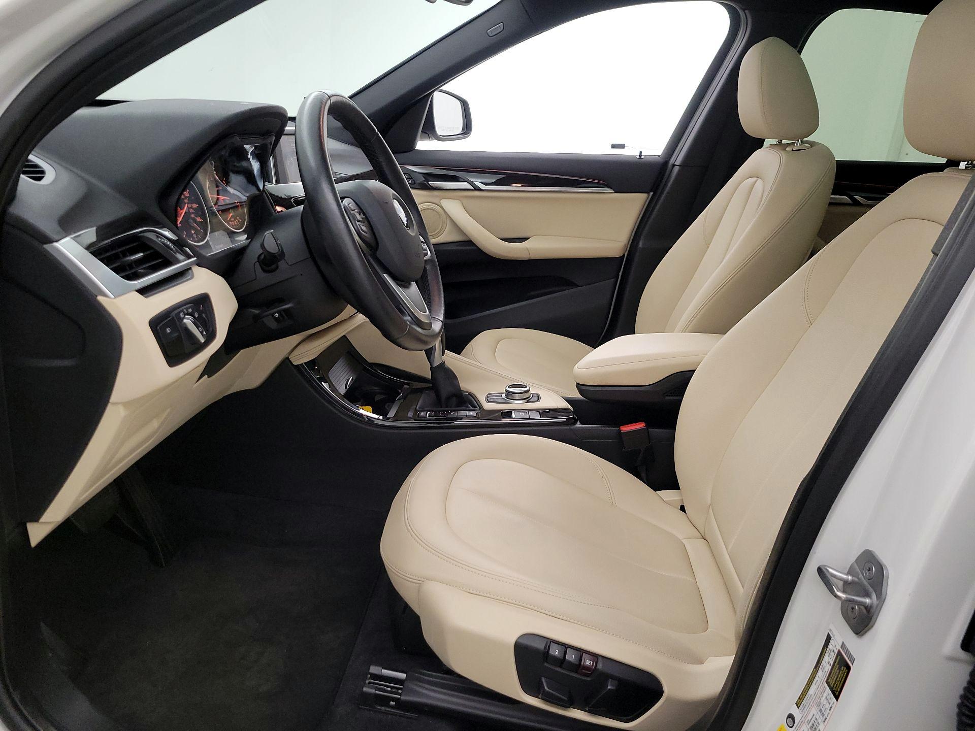 Thumbnail: 2016 BMW X1 - 11