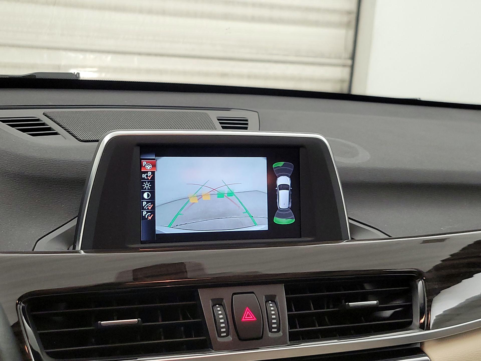 Thumbnail: 2016 BMW X1 - 15