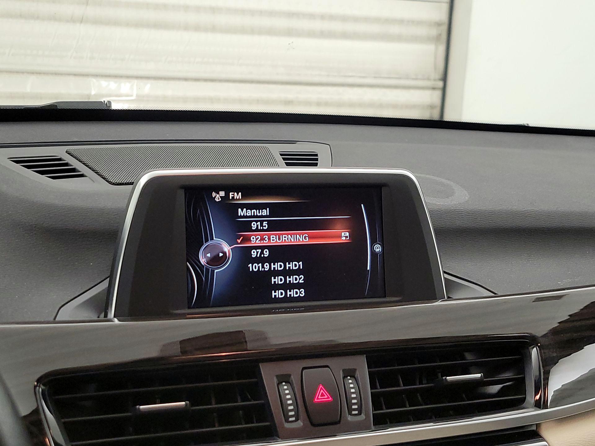 Thumbnail: 2016 BMW X1 - 16