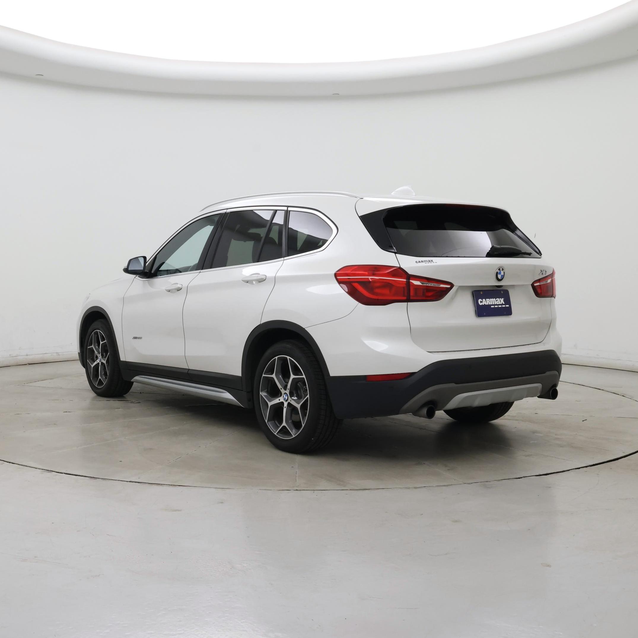 Thumbnail: 2016 BMW X1 - 2