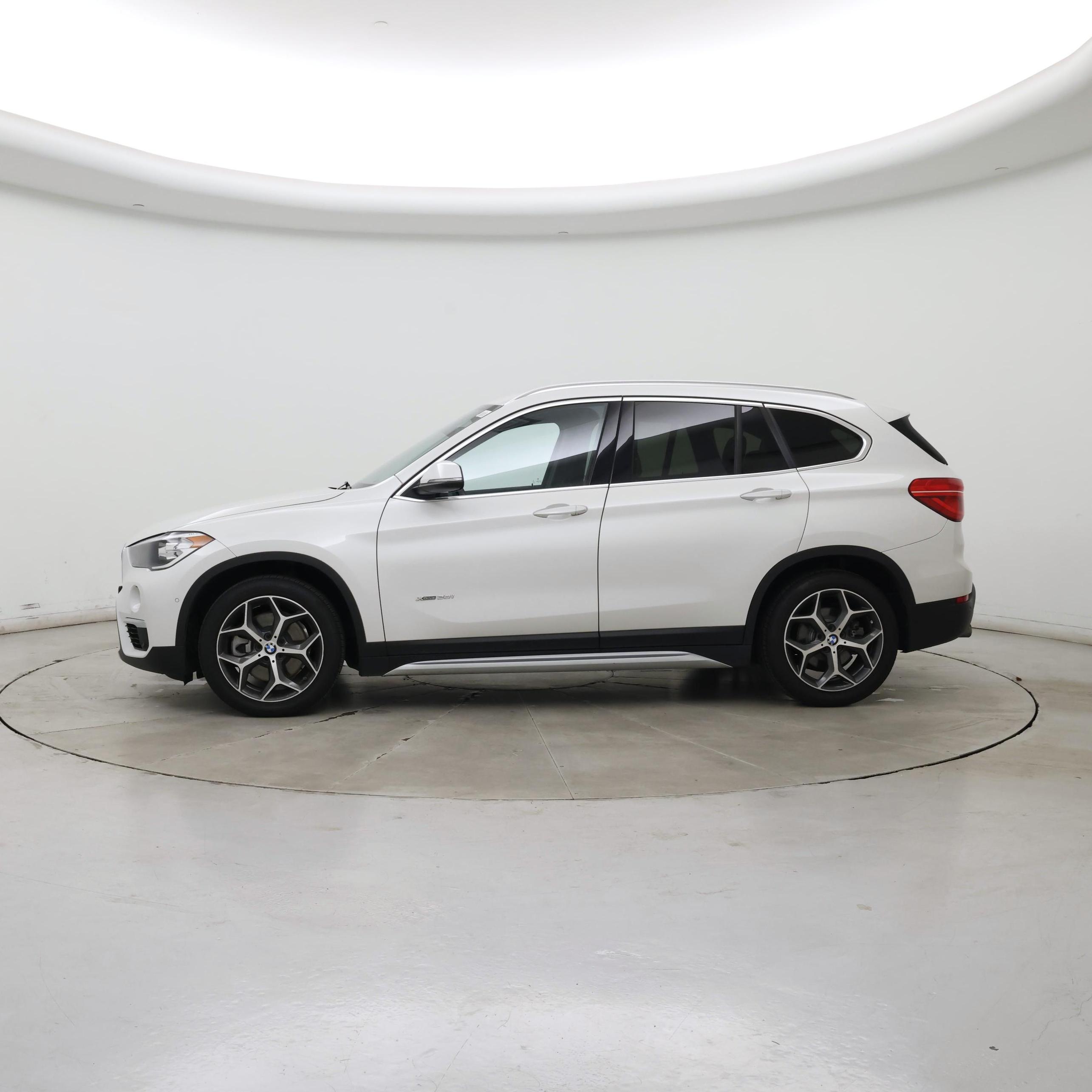 Thumbnail: 2016 BMW X1 - 3