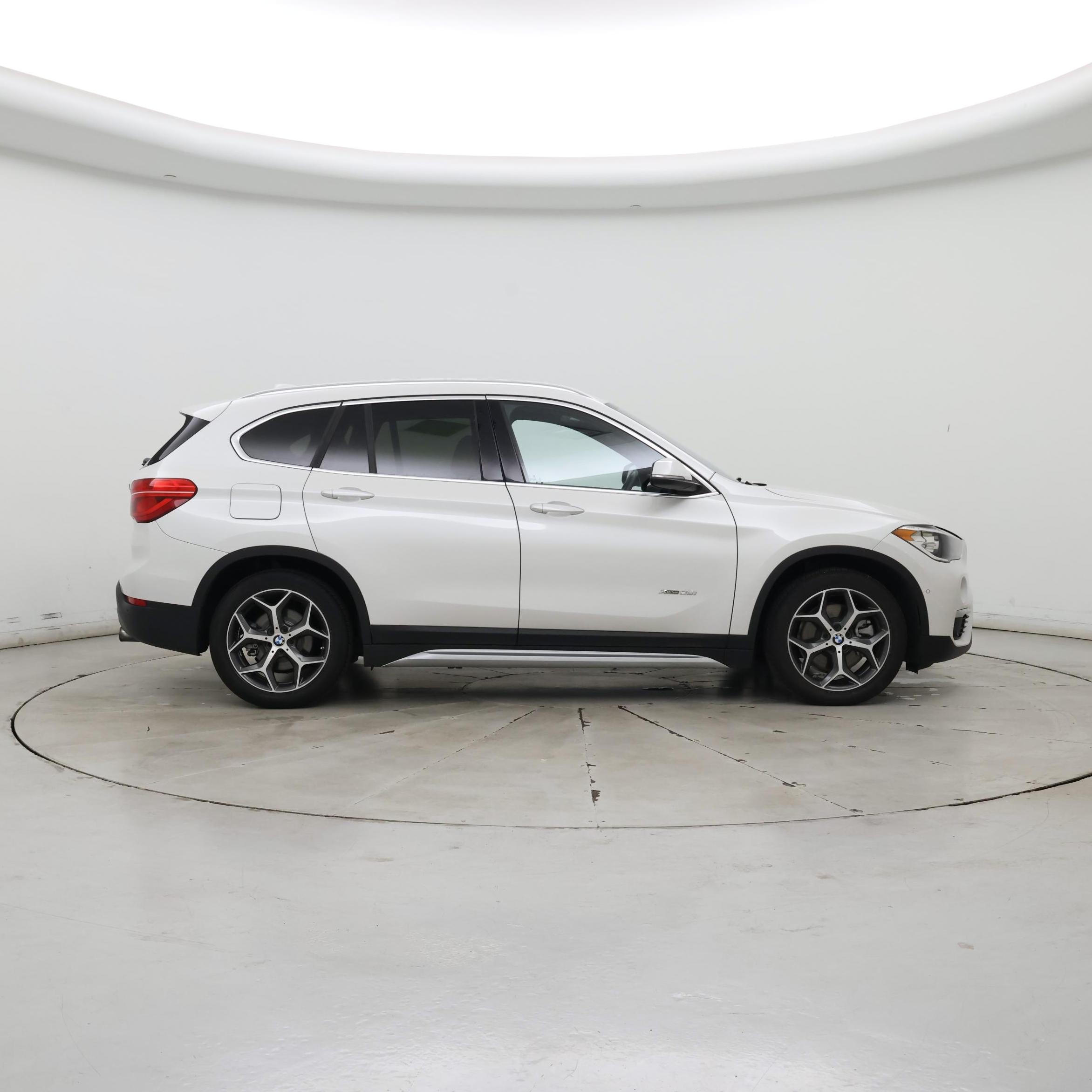 Thumbnail: 2016 BMW X1 - 7