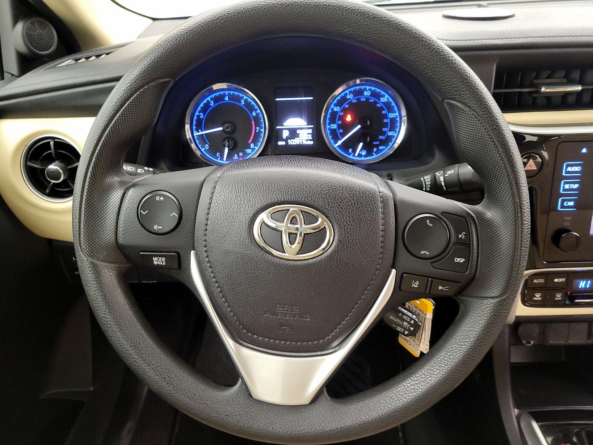 Thumbnail: 2018 Toyota Corolla - 10