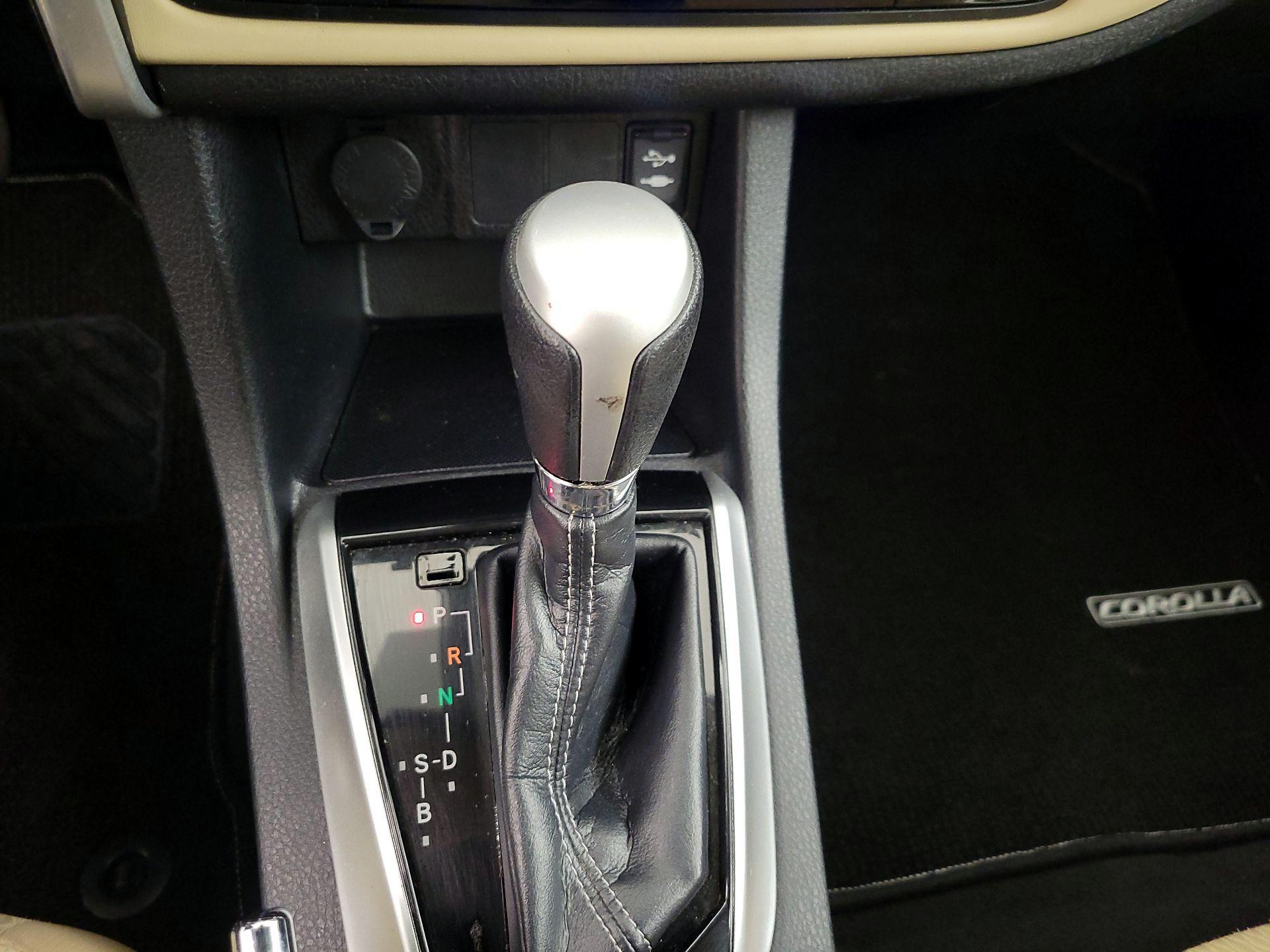 Thumbnail: 2018 Toyota Corolla - 17