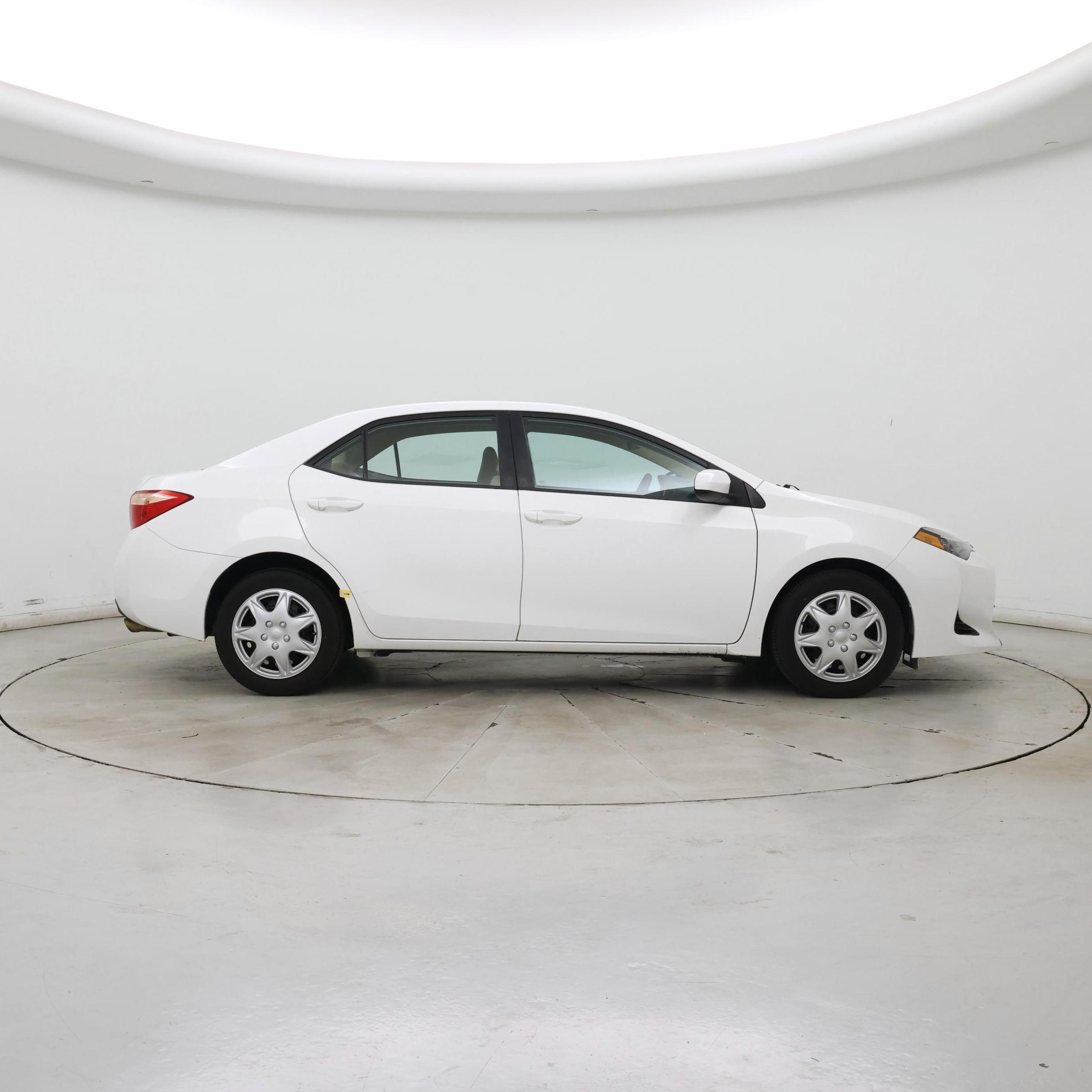 Thumbnail: 2018 Toyota Corolla - 7