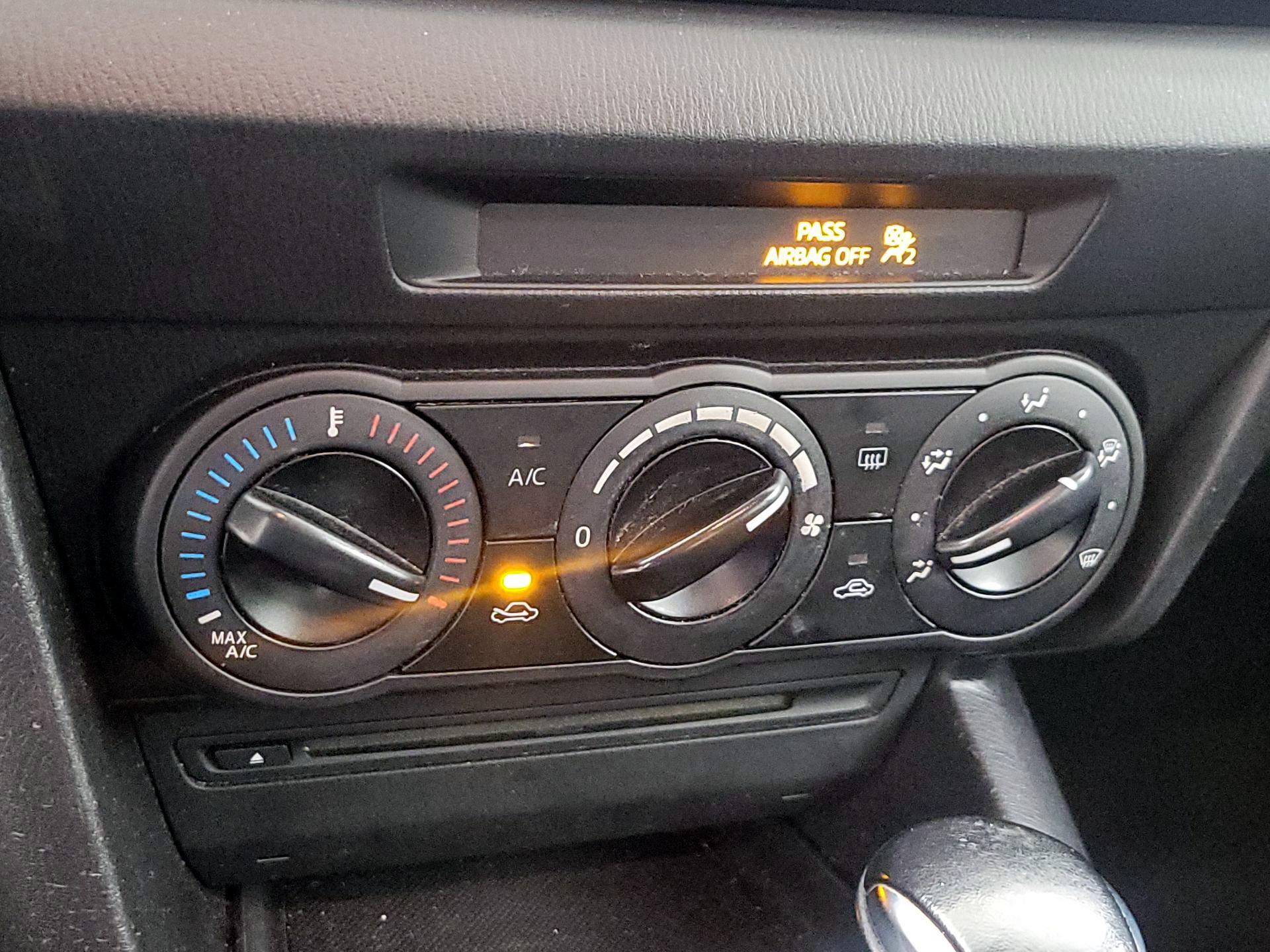 Thumbnail: 2014 Mazda Mazda3 - 15