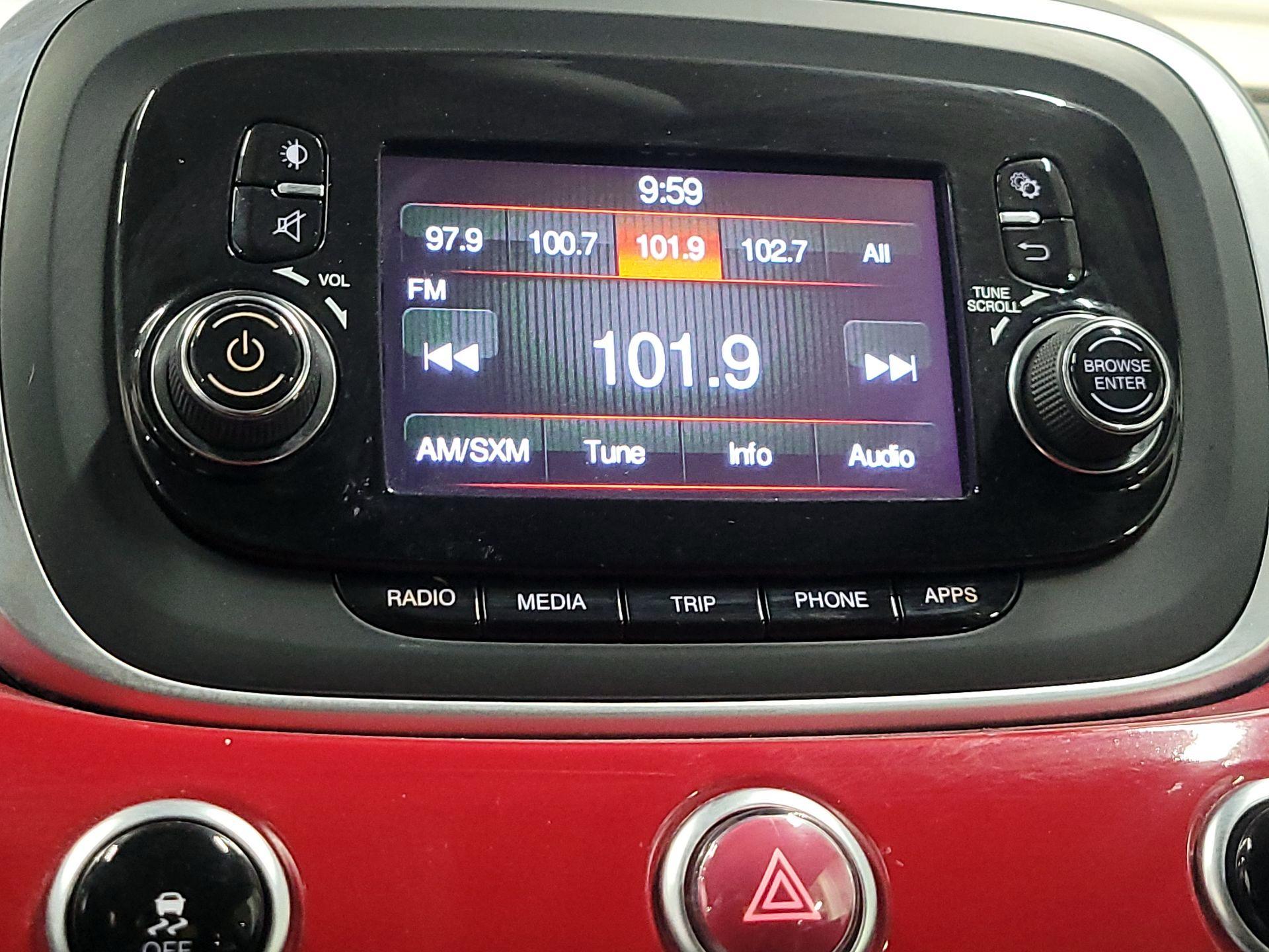 Thumbnail: 2016 Fiat 500X - 14