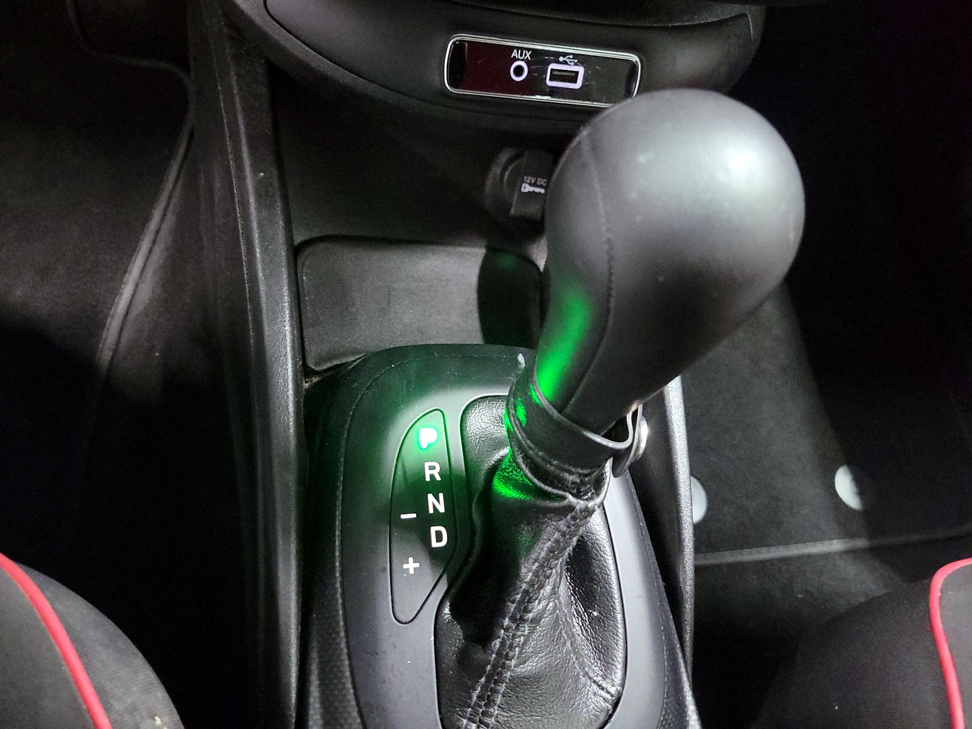 Thumbnail: 2016 Fiat 500X - 16