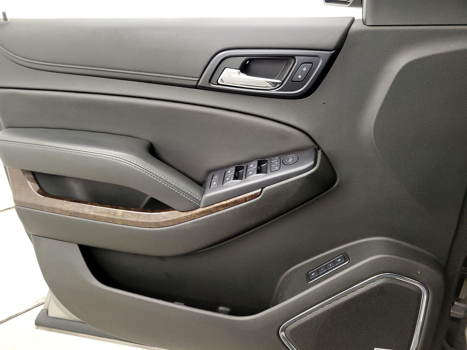 Thumbnail: 2019 Chevrolet Tahoe - 12