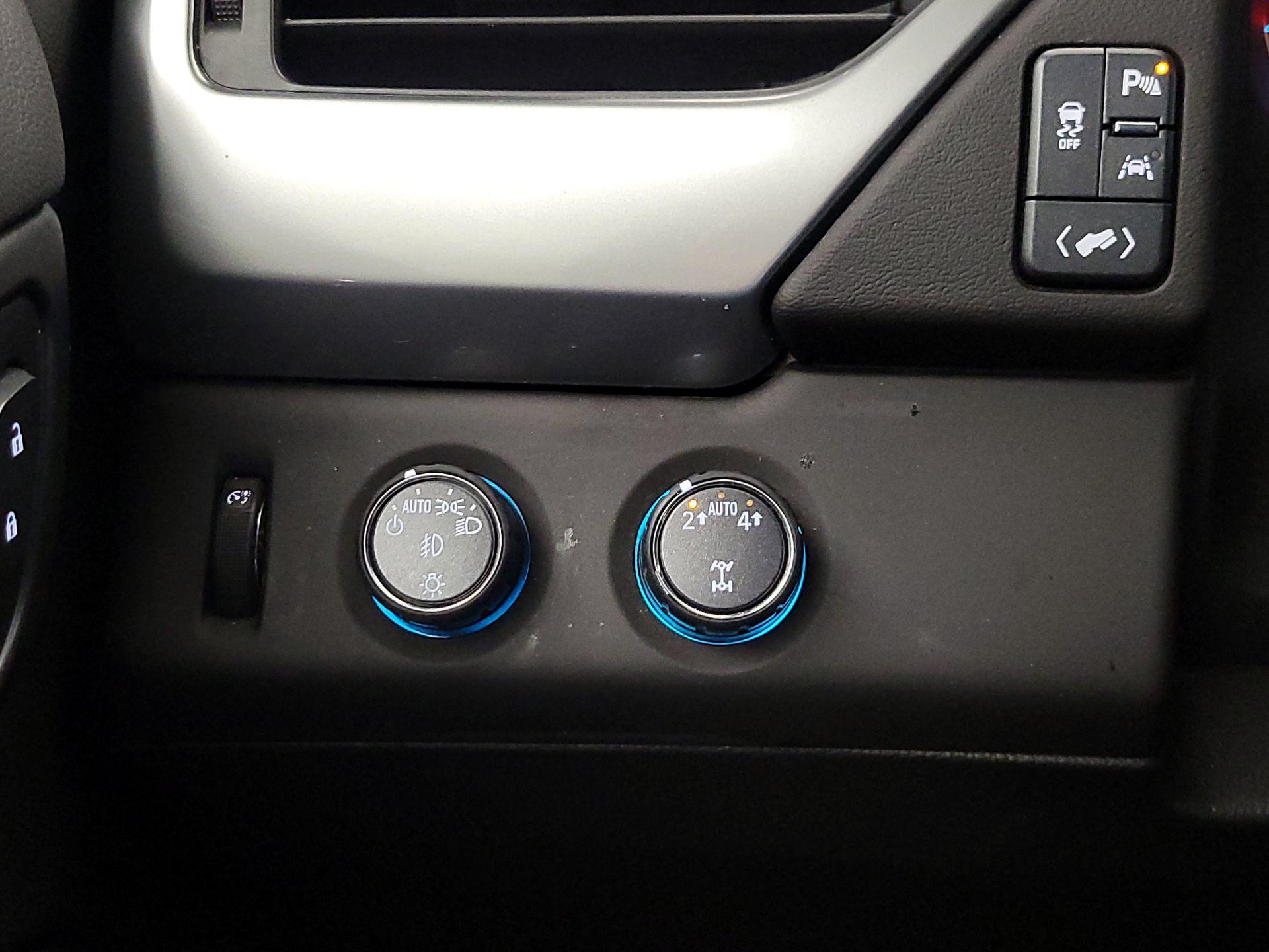 Thumbnail: 2019 Chevrolet Tahoe - 13