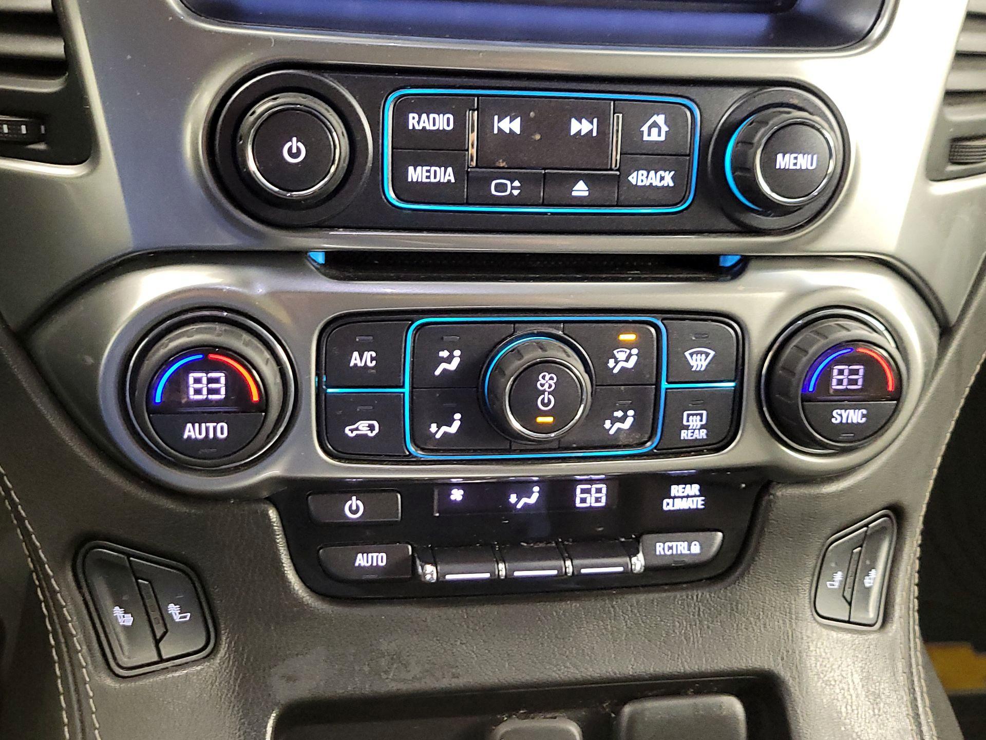 Thumbnail: 2019 Chevrolet Tahoe - 17