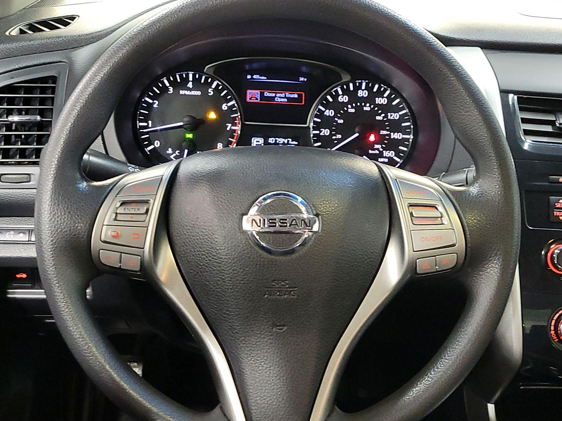 Thumbnail: 2014 Nissan Altima - 10