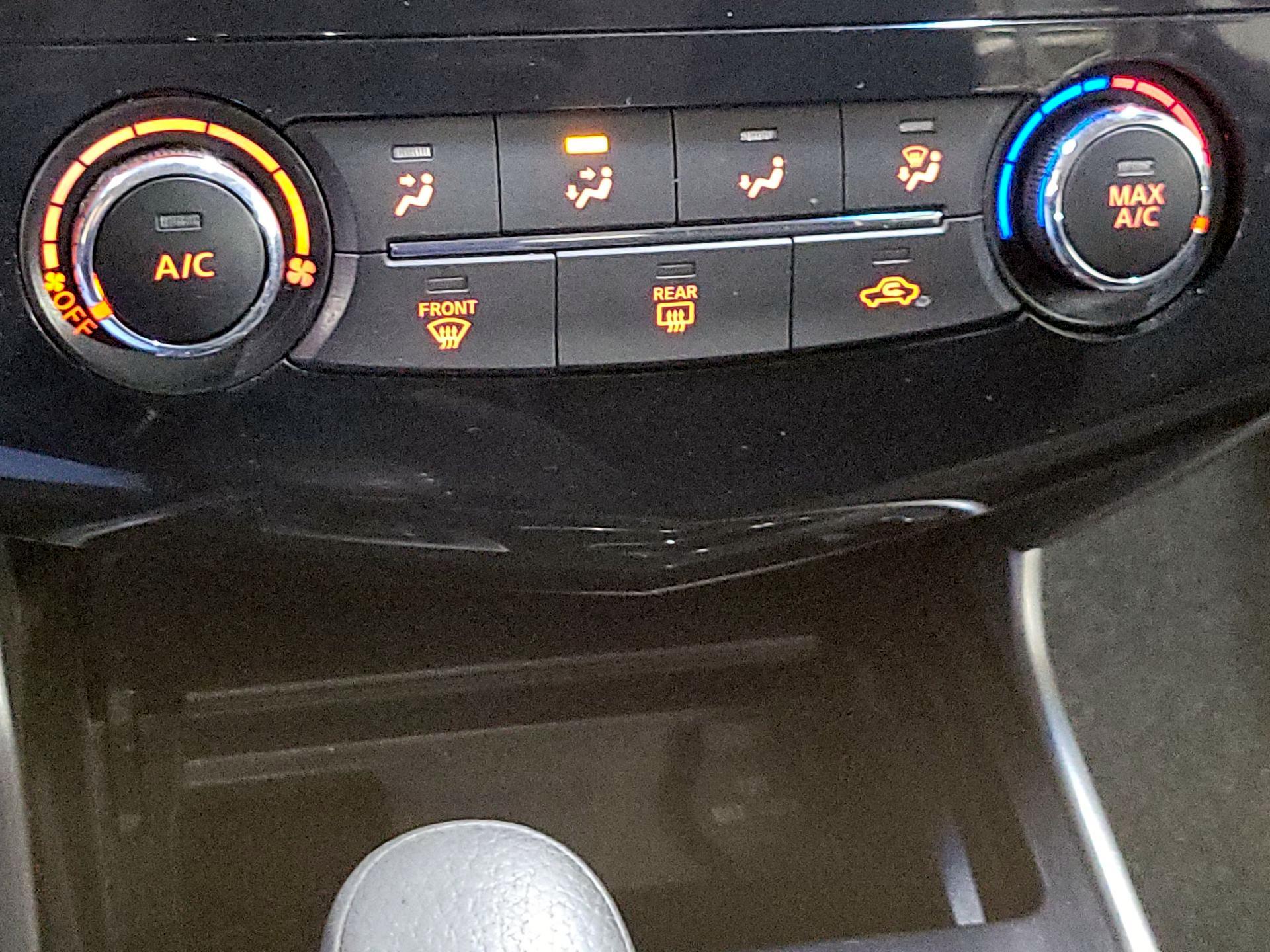 Thumbnail: 2014 Nissan Altima - 15