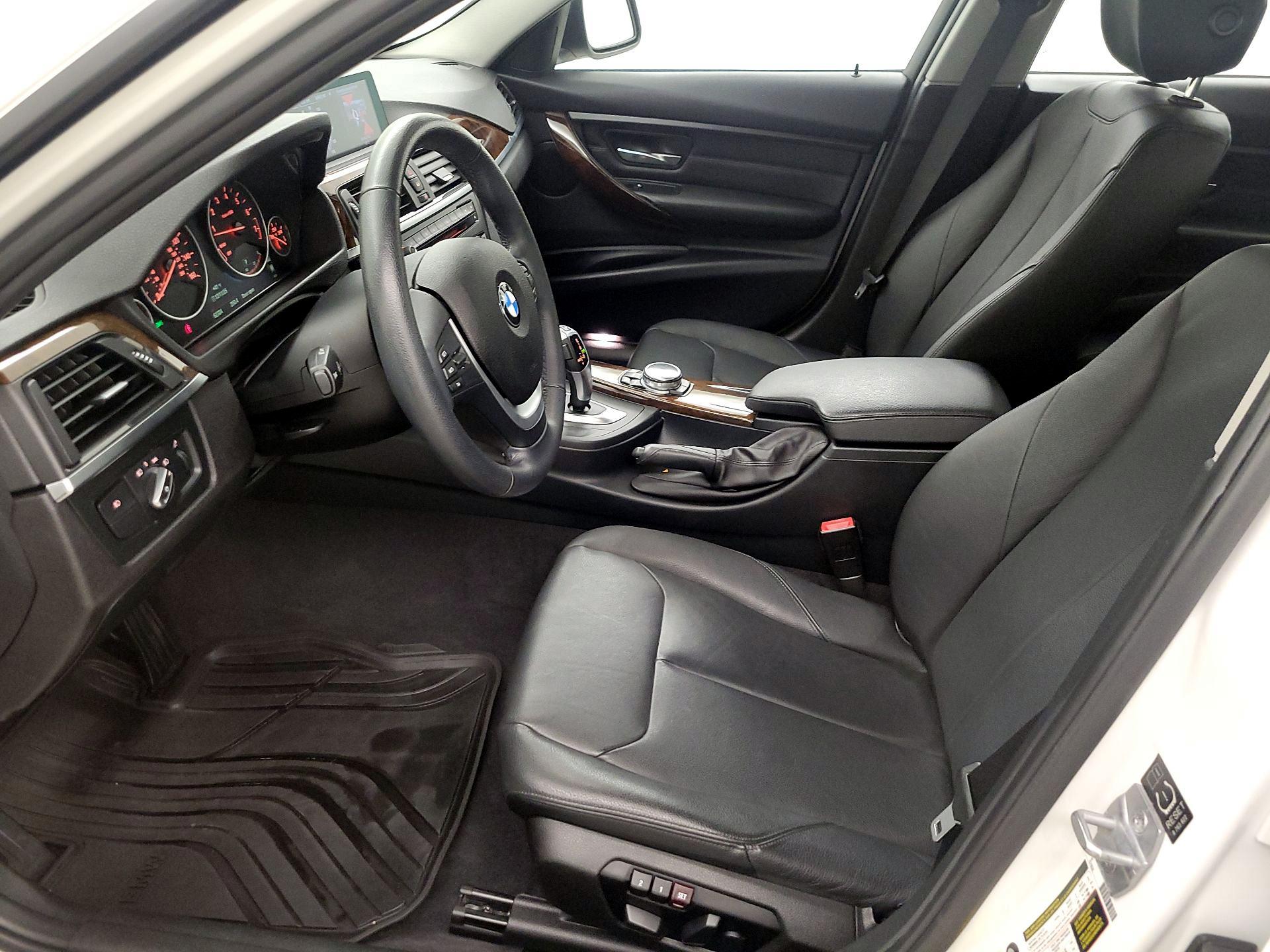 Thumbnail: 2015 BMW 3 Series - 11