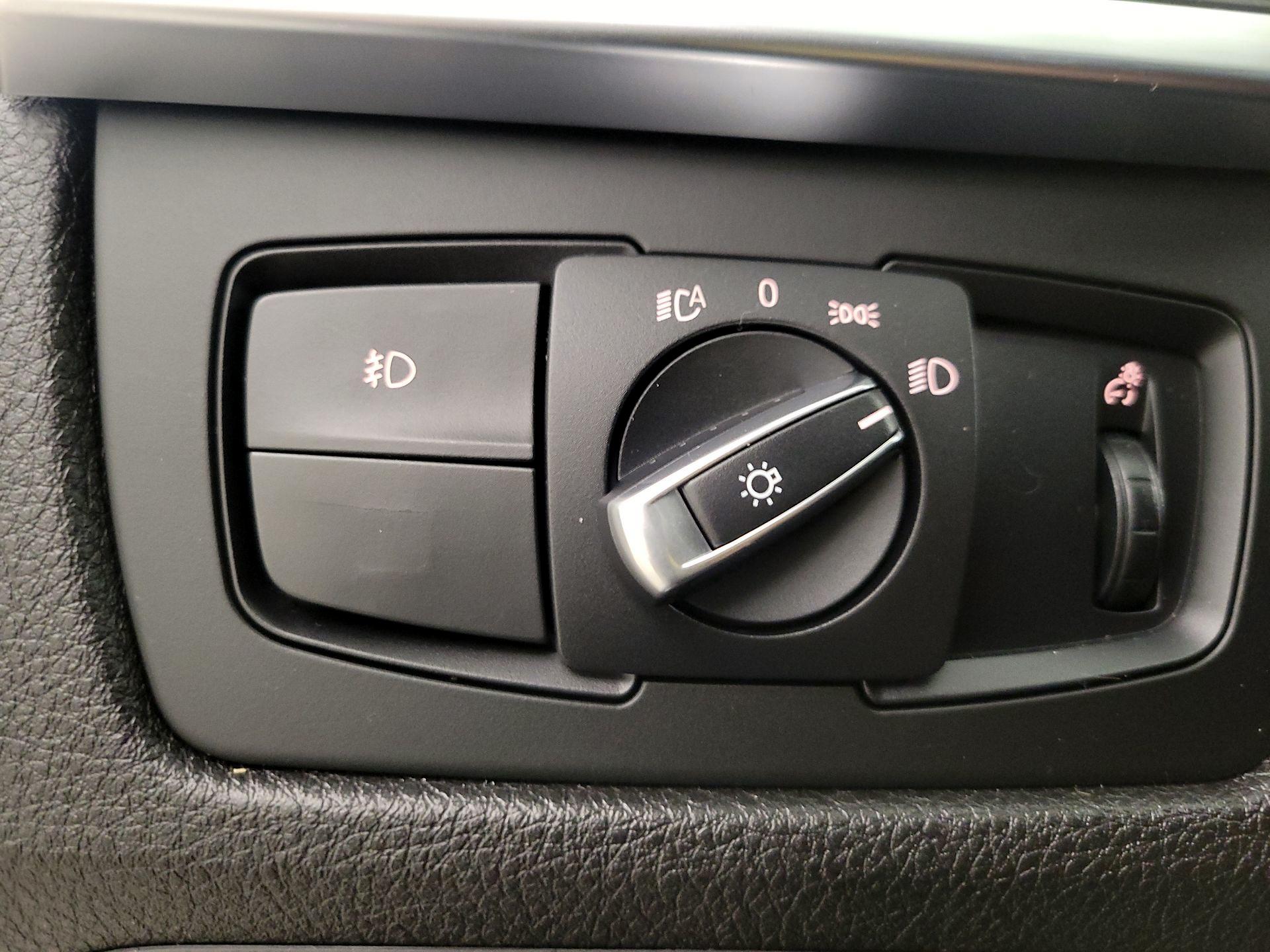 Thumbnail: 2015 BMW 3 Series - 13