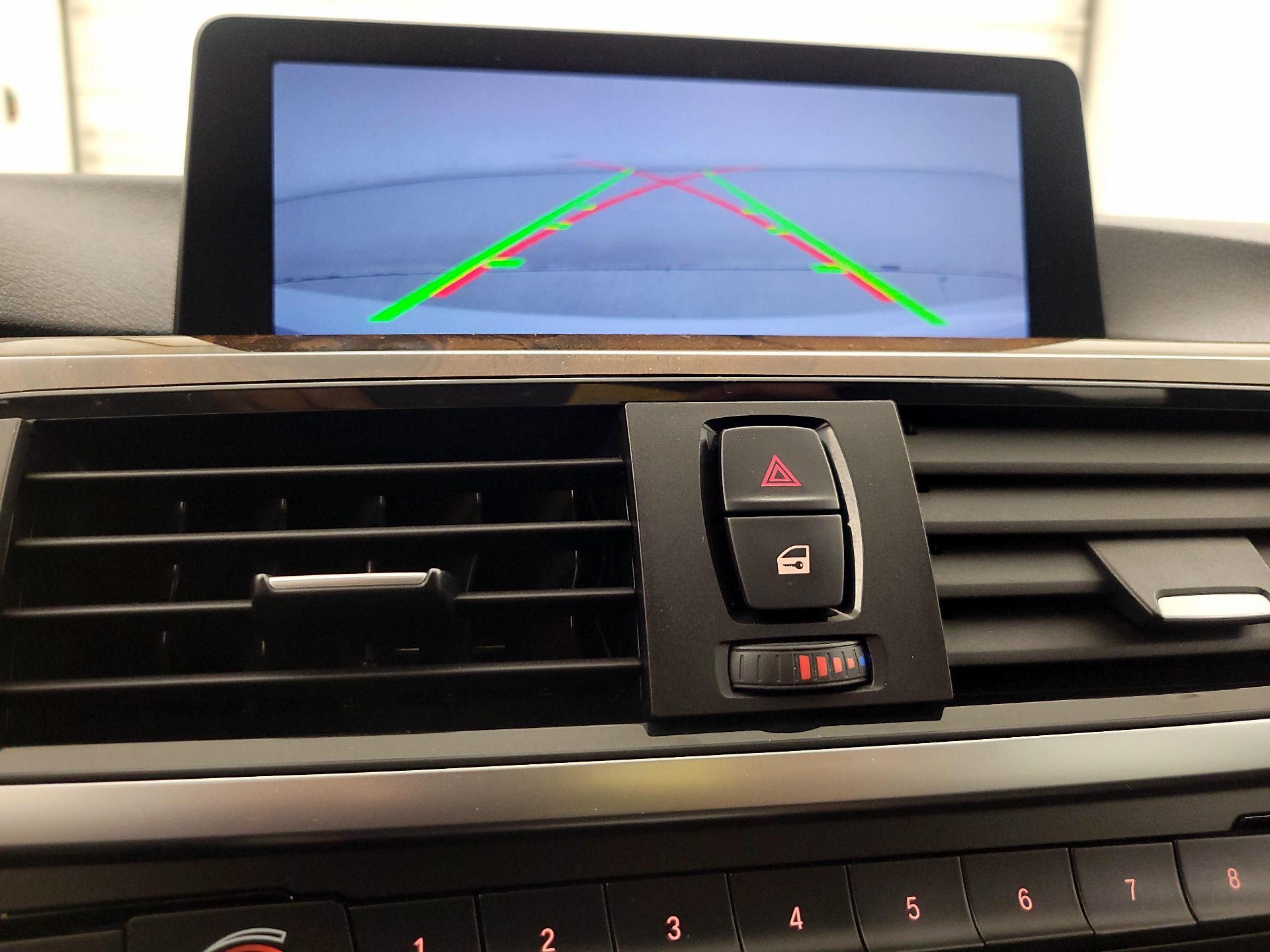 Thumbnail: 2015 BMW 3 Series - 14