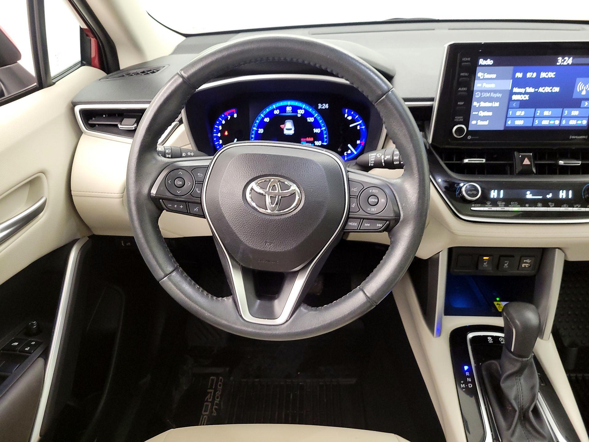 Thumbnail: 2022 Toyota Corolla Cross - 10