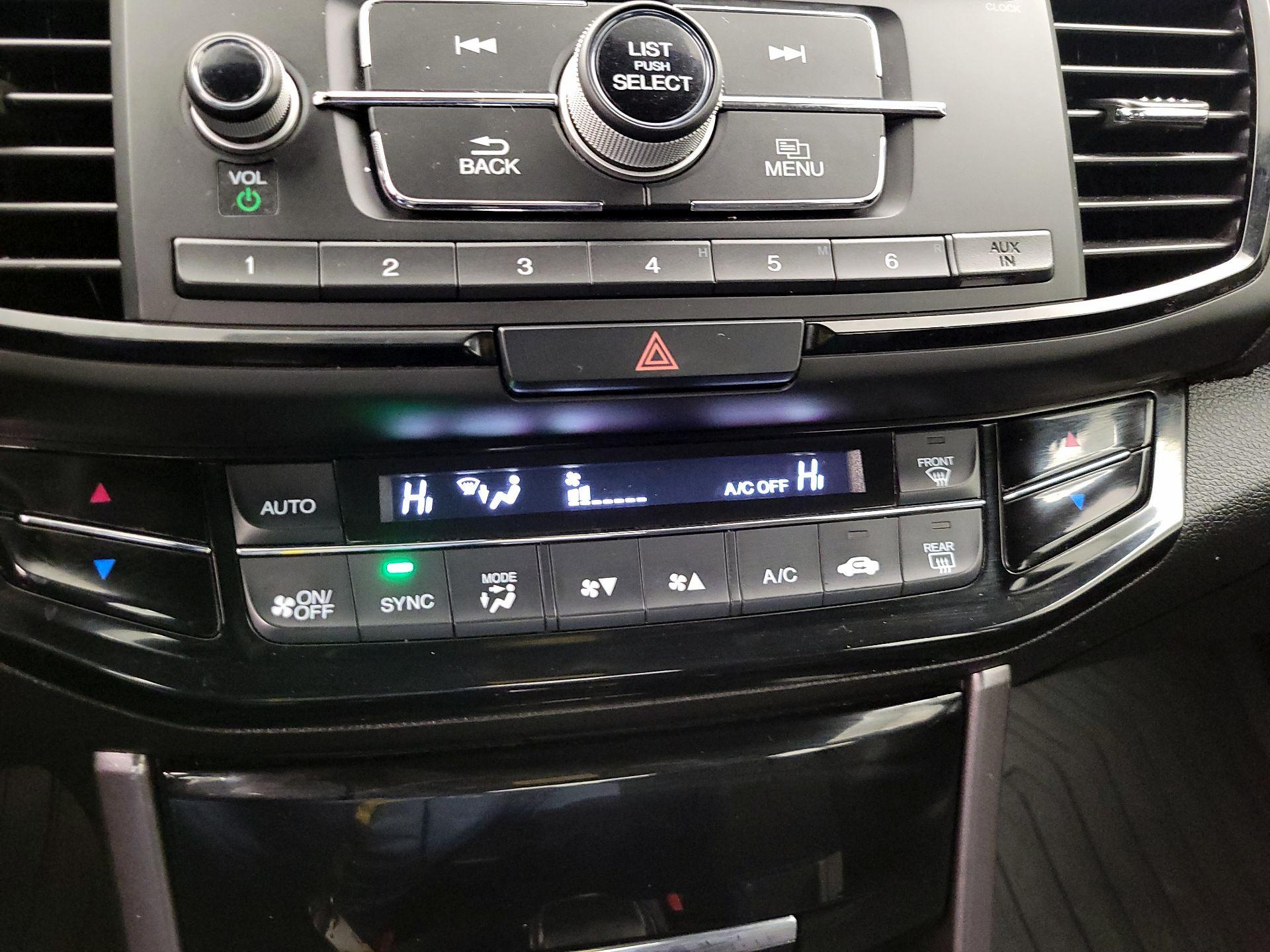 Thumbnail: 2016 Honda Accord - 15