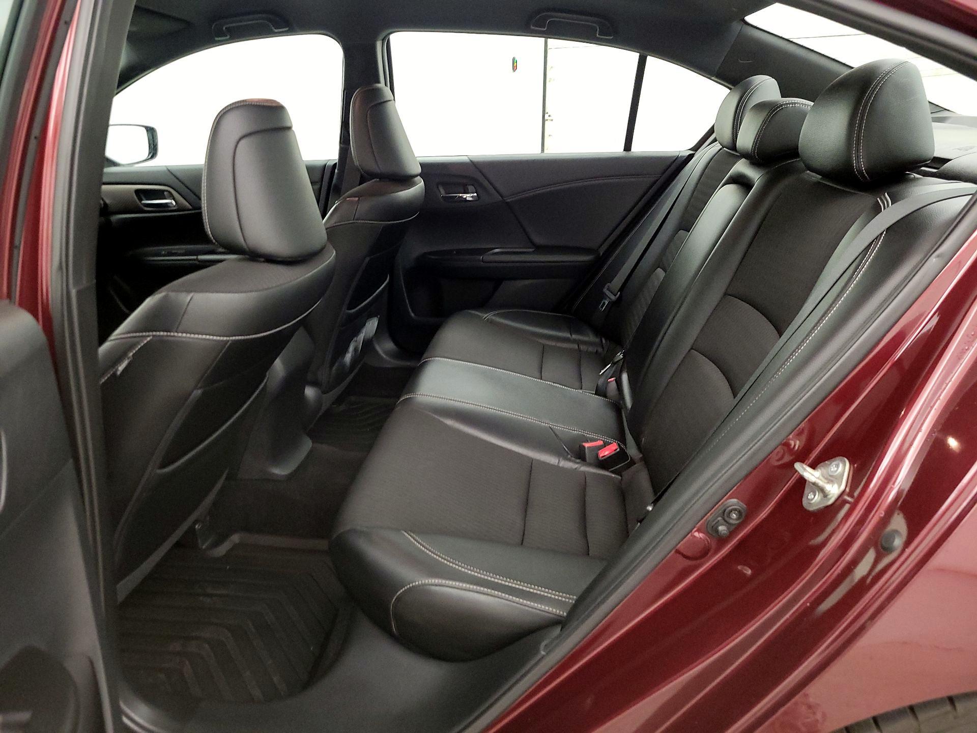 Thumbnail: 2016 Honda Accord - 18