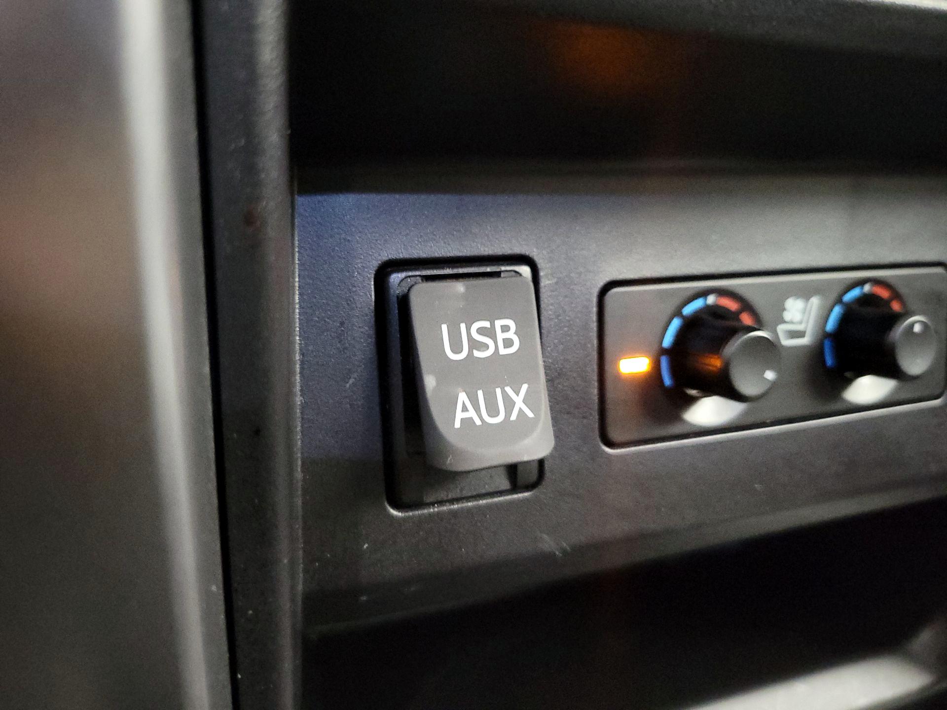 Thumbnail: 2016 Toyota 4Runner - 19