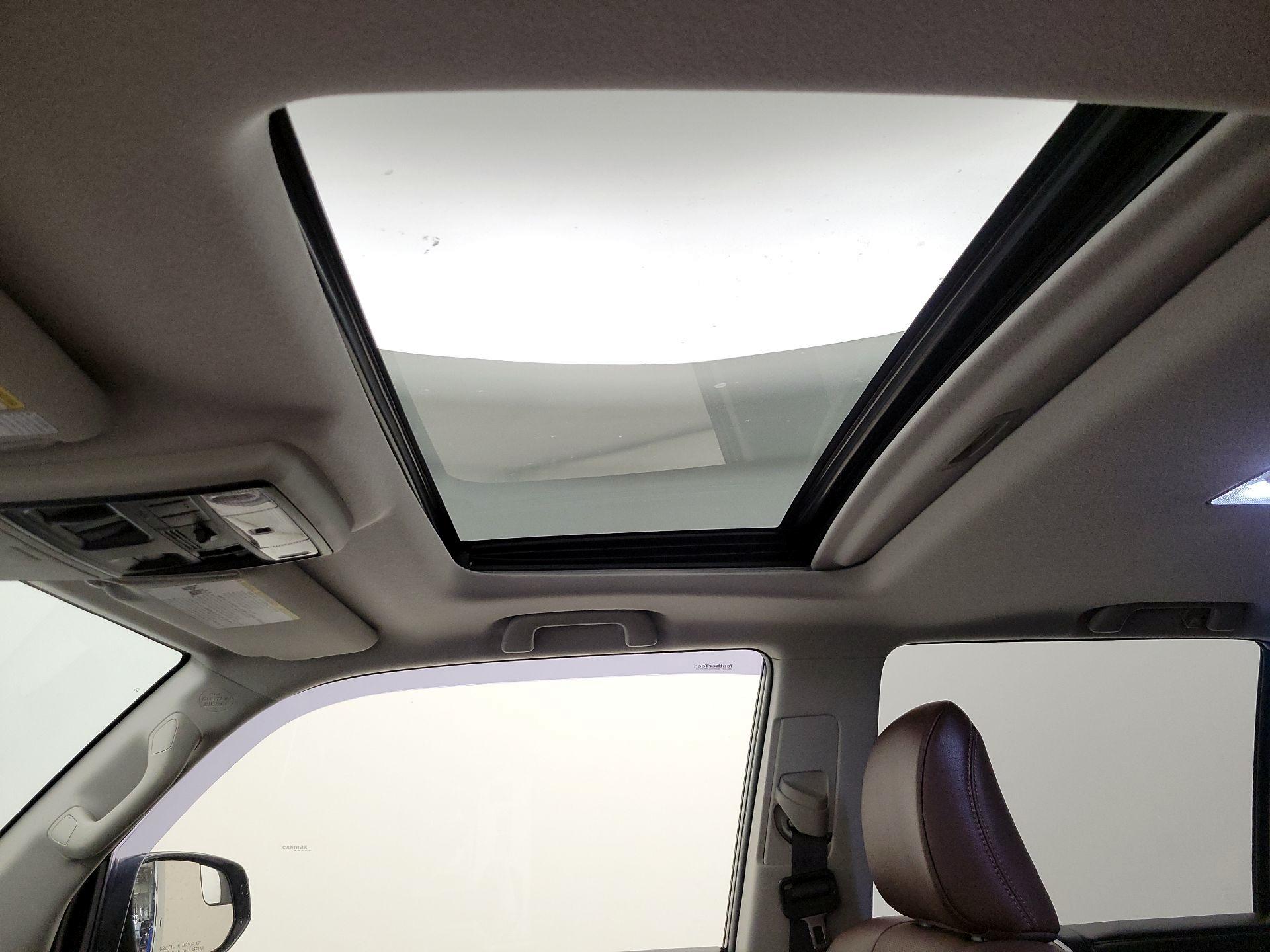 Thumbnail: 2016 Toyota 4Runner - 20