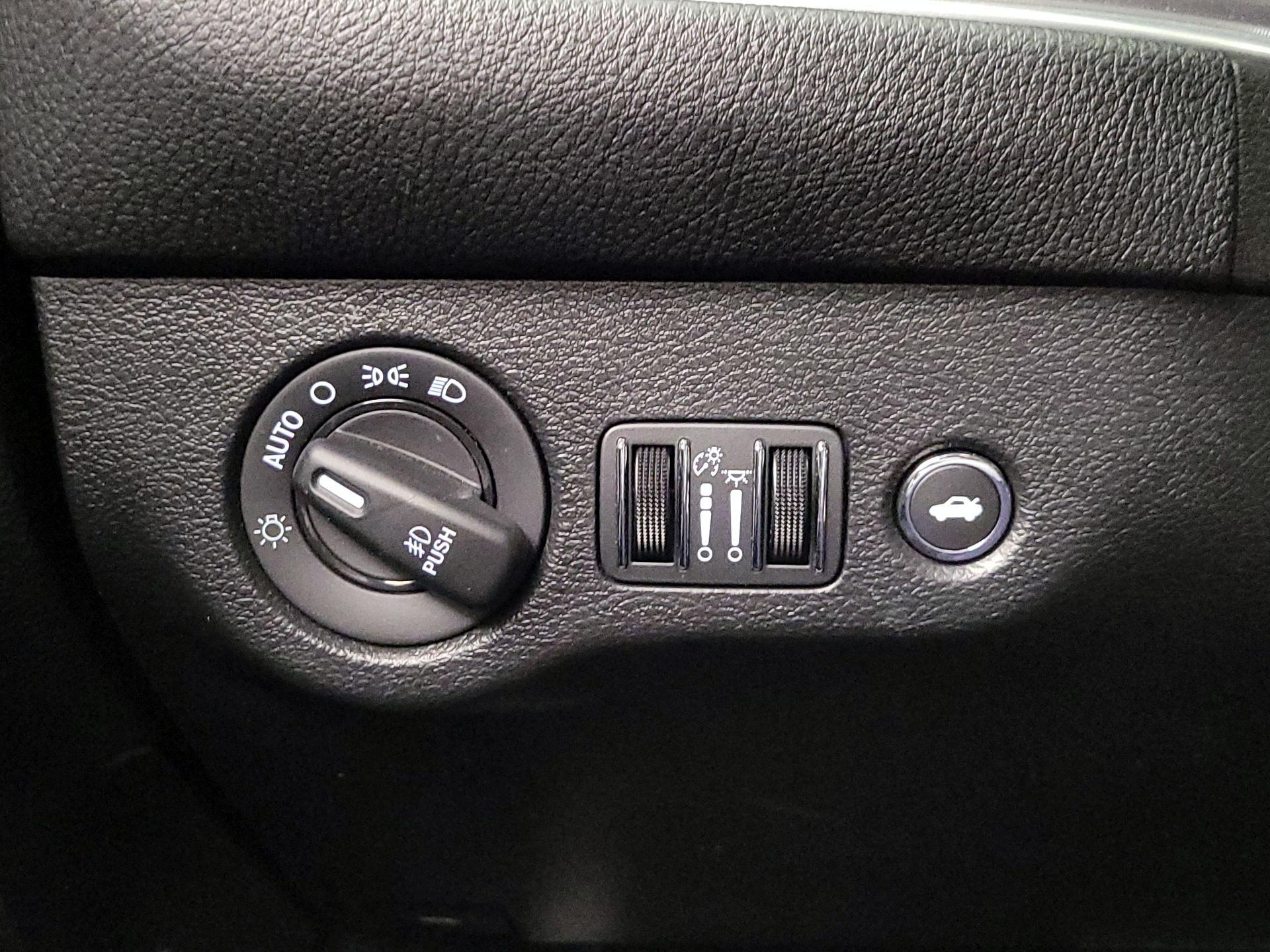 Thumbnail: 2022 Dodge Challenger - 13