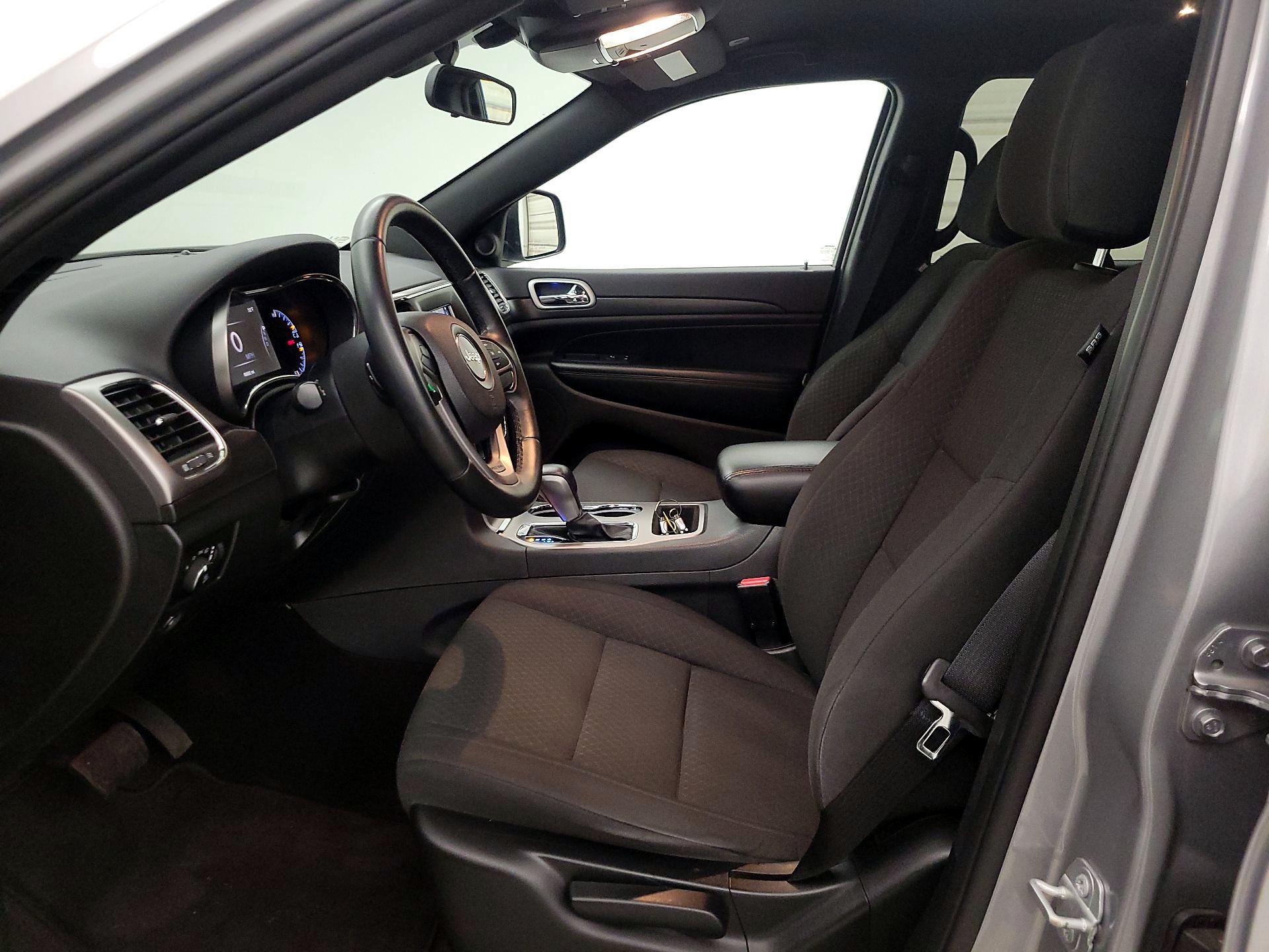 Thumbnail: 2018 Jeep Grand Cherokee - 11