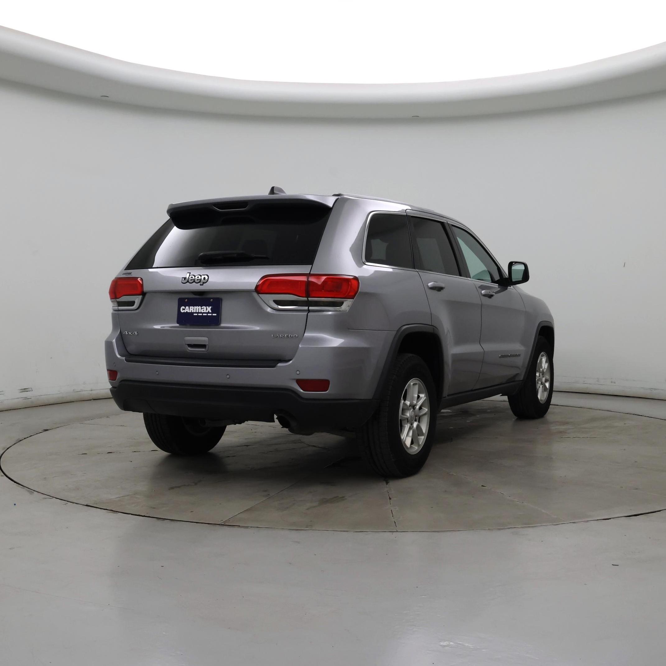 Thumbnail: 2018 Jeep Grand Cherokee - 8