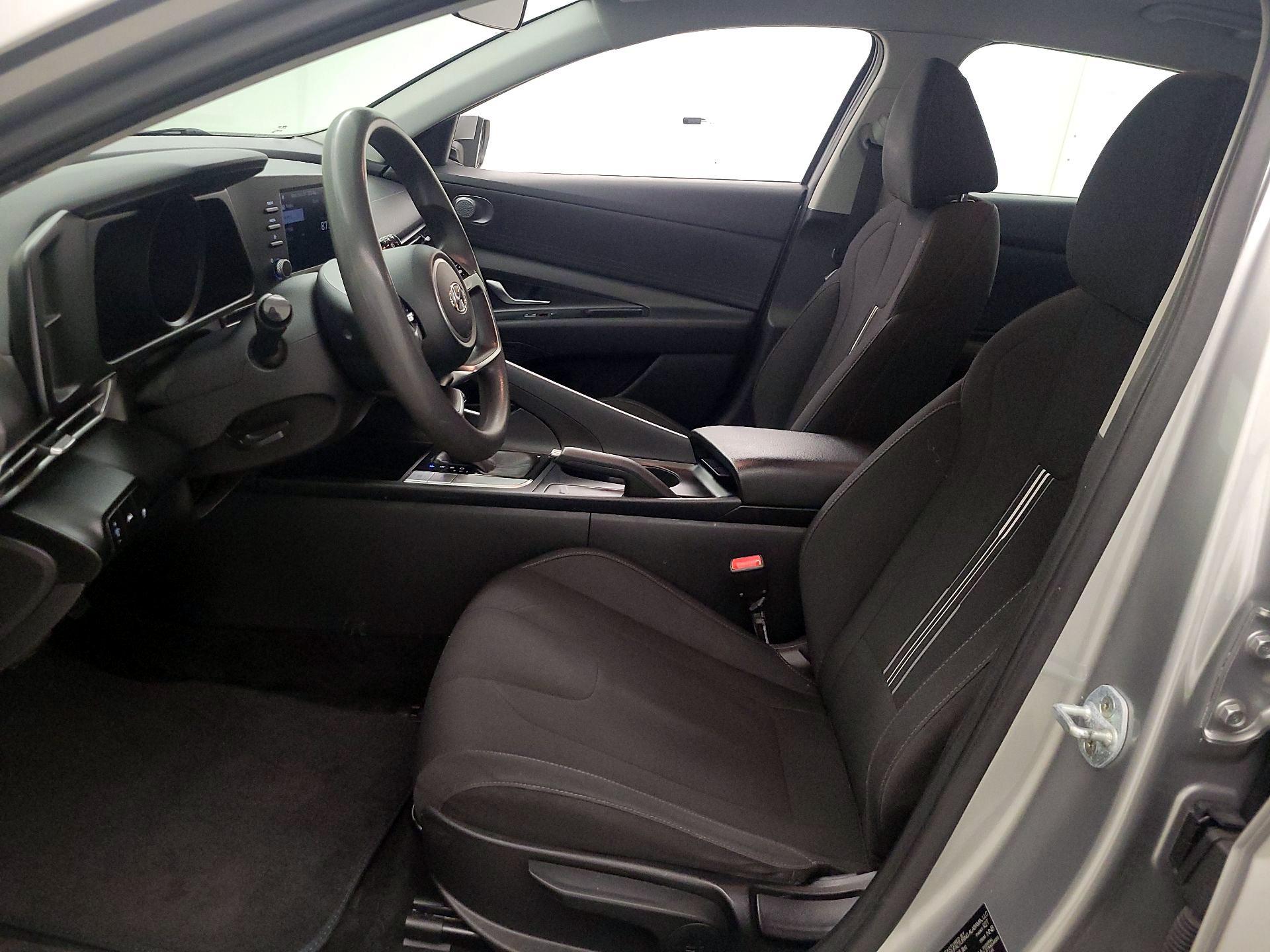 Thumbnail: 2022 Hyundai Elantra - 11