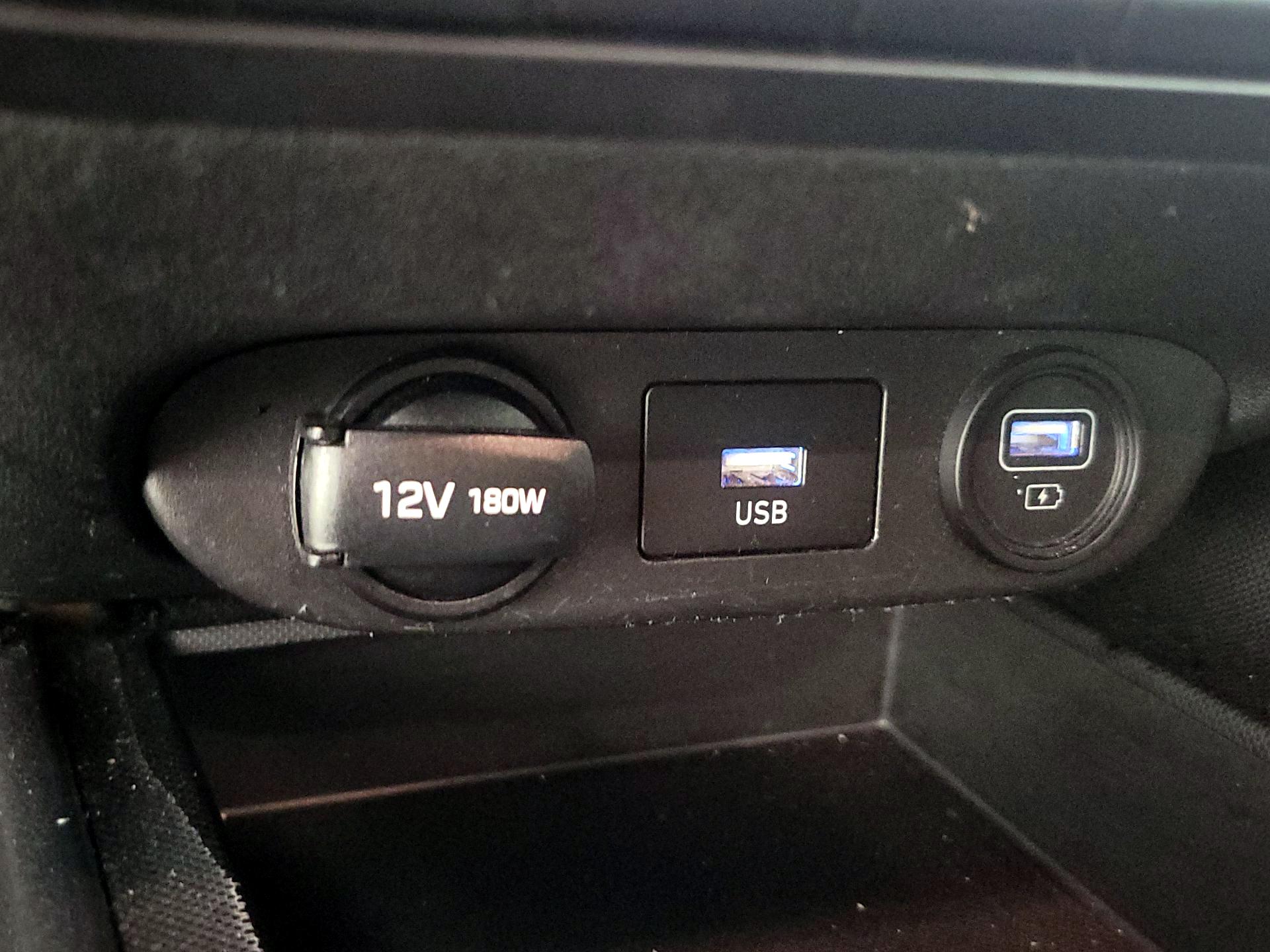 Thumbnail: 2022 Hyundai Elantra - 17