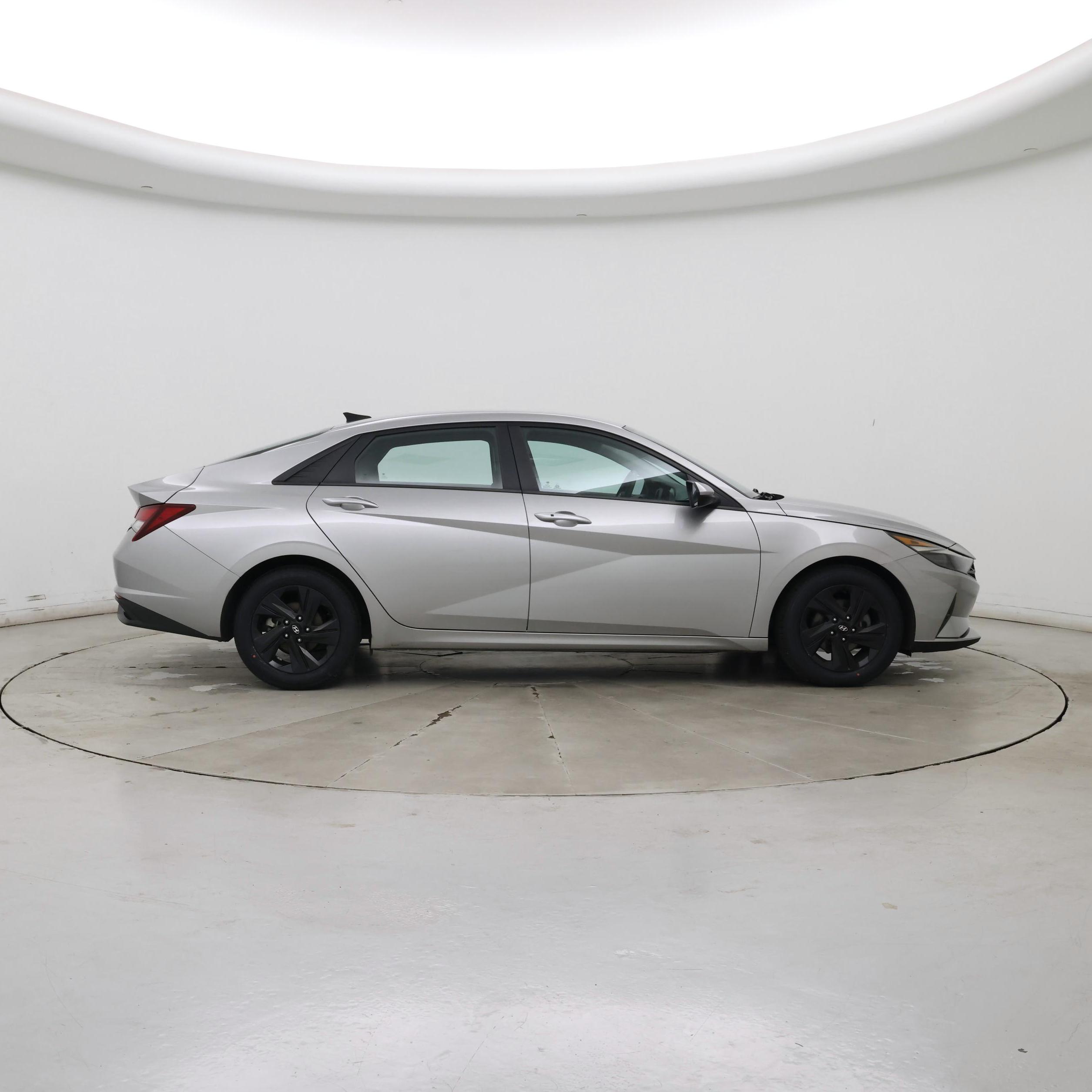 Thumbnail: 2022 Hyundai Elantra - 7