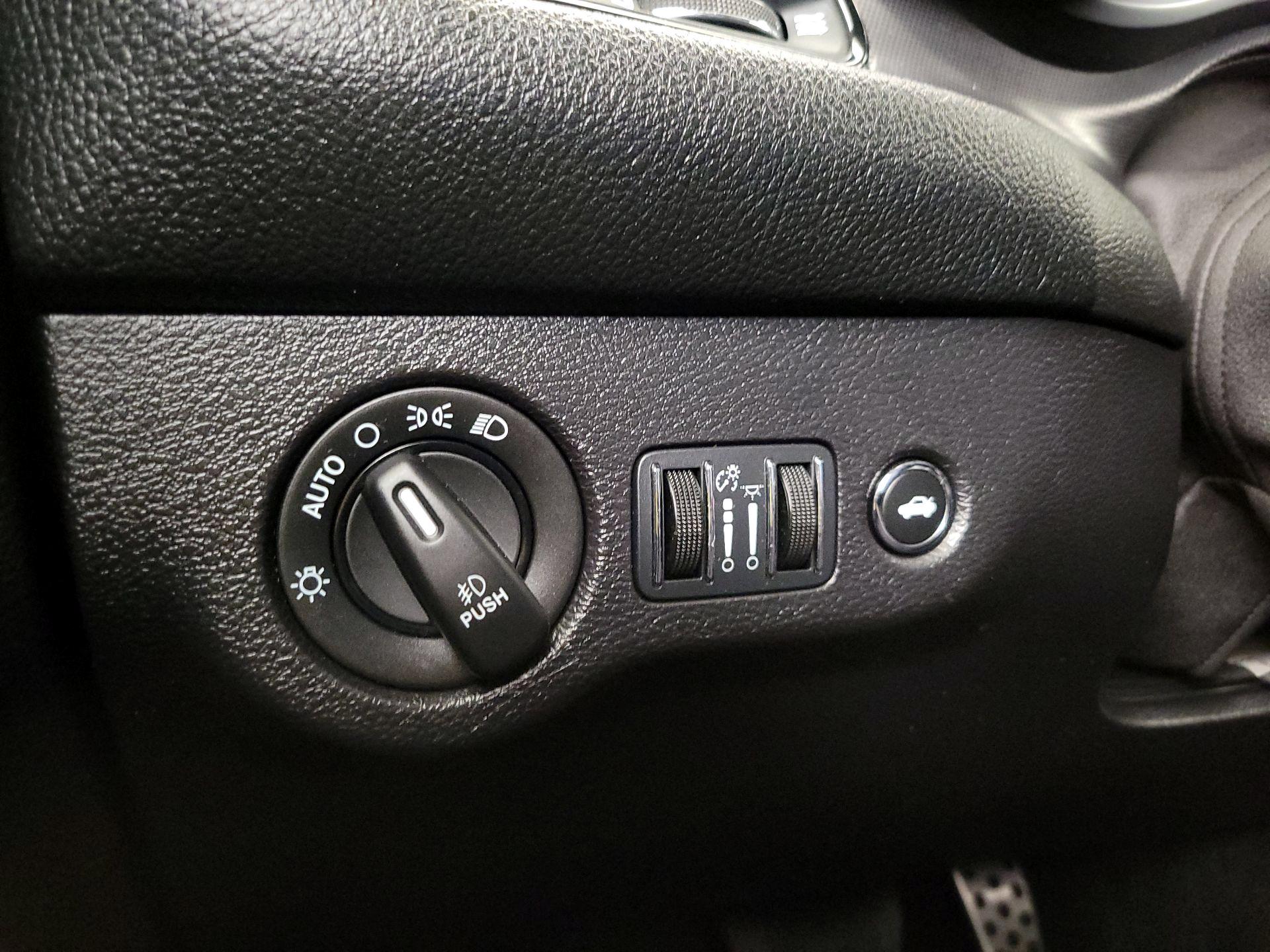 Thumbnail: 2015 Dodge Challenger - 13