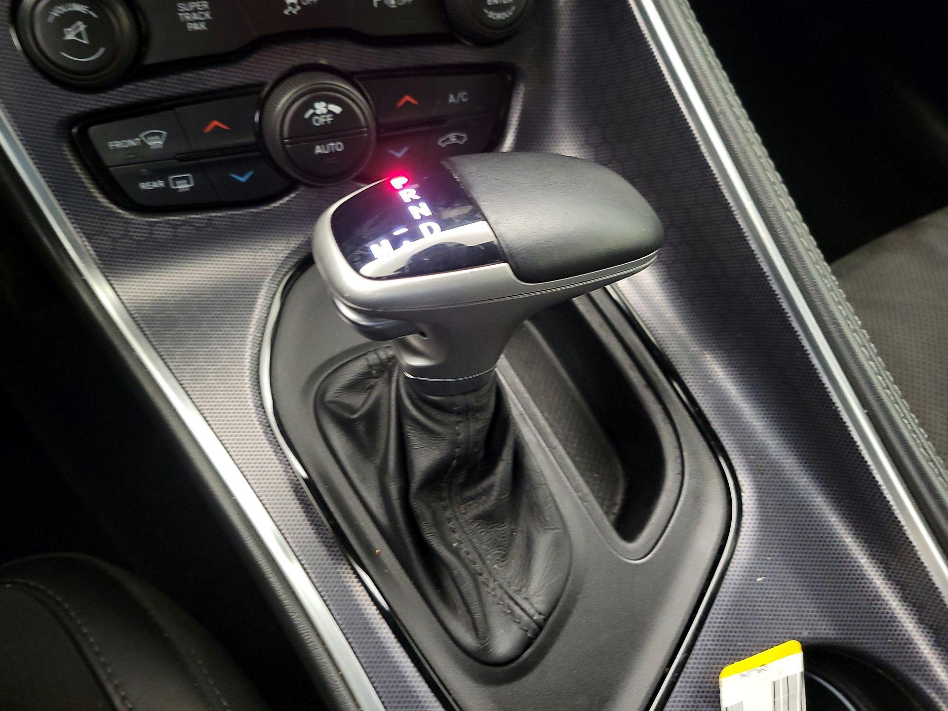 Thumbnail: 2015 Dodge Challenger - 18