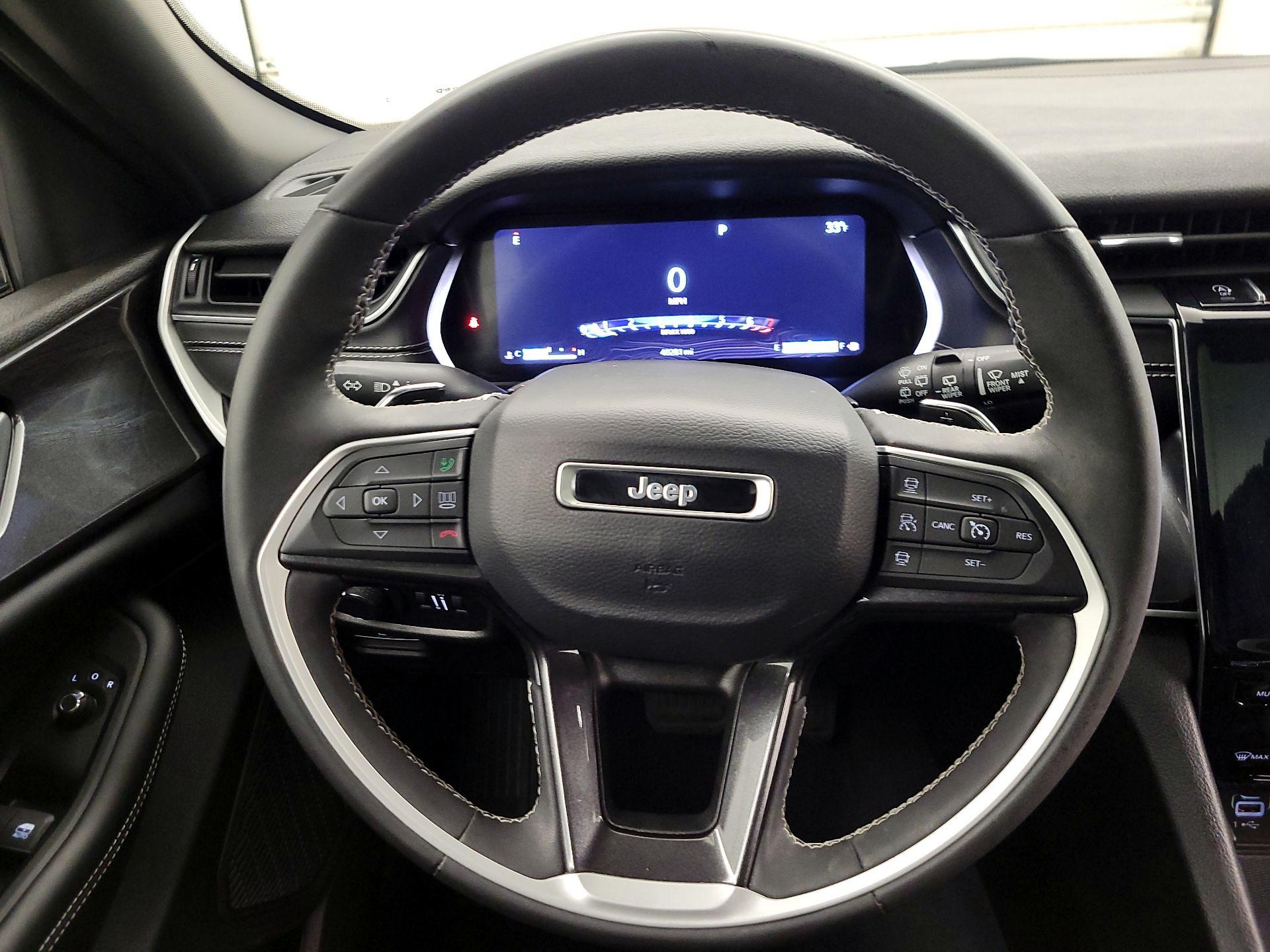 Thumbnail: 2023 Jeep Grand Cherokee - 10