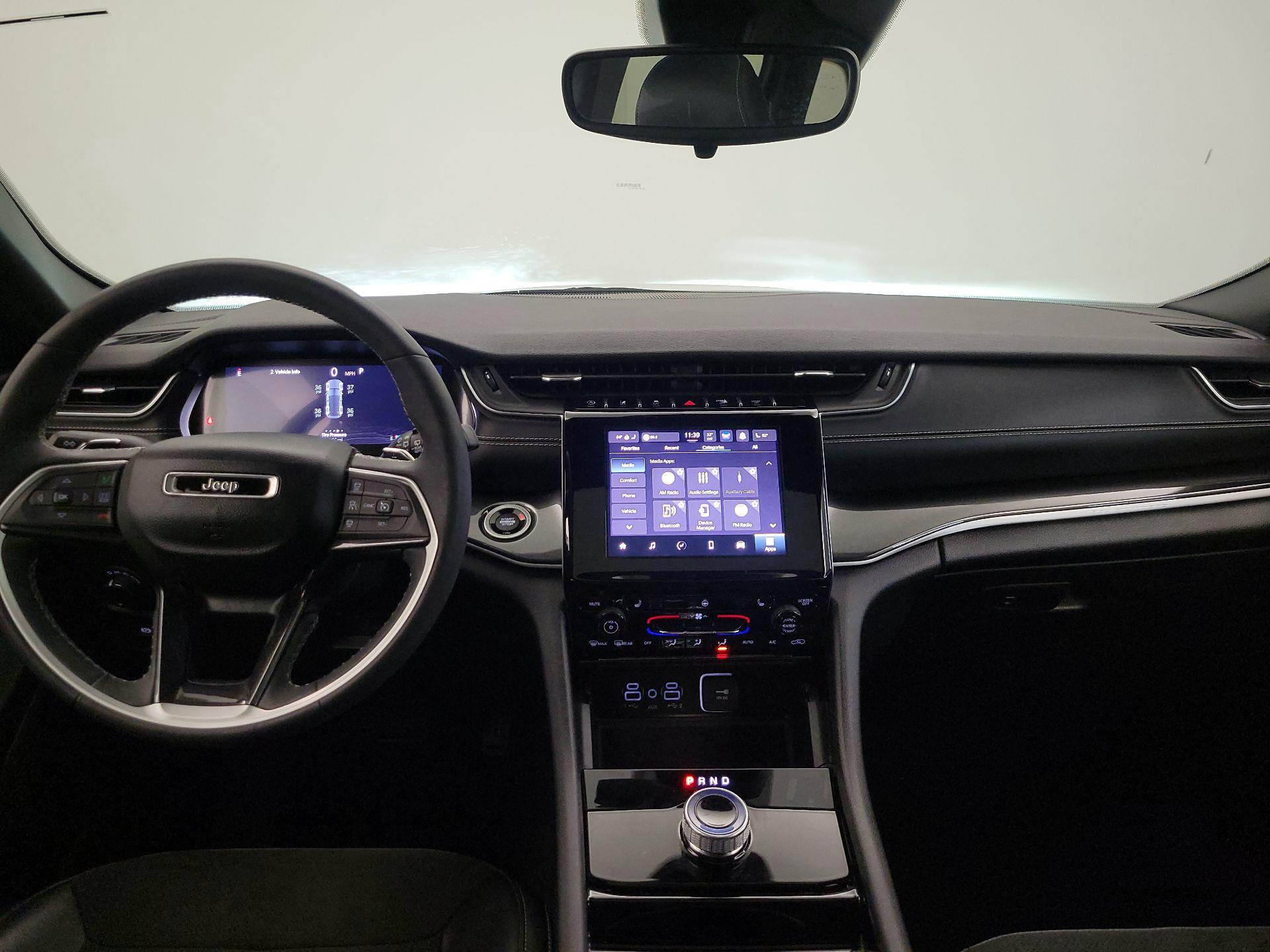 Thumbnail: 2023 Jeep Grand Cherokee - 9