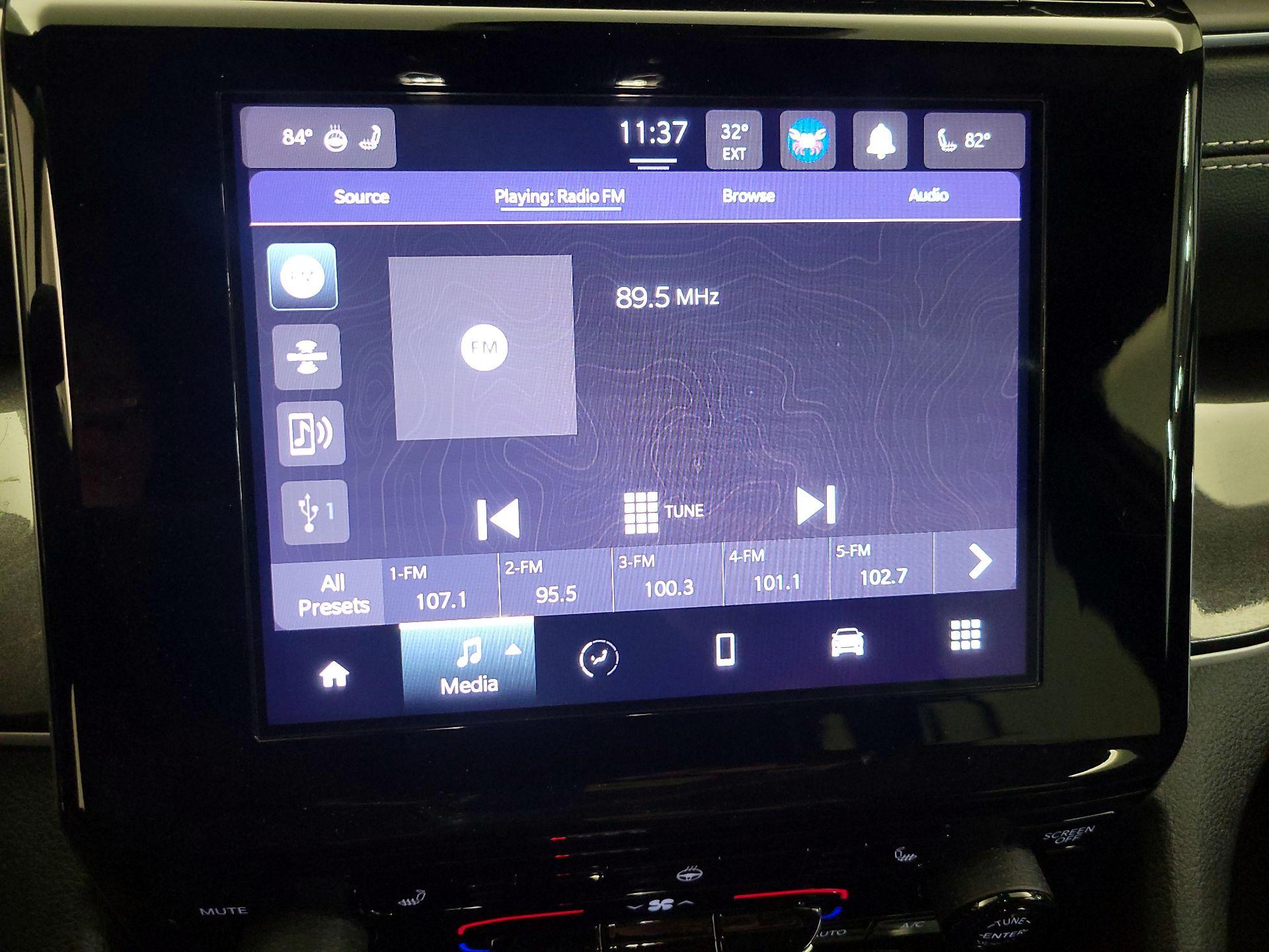 Thumbnail: 2023 Jeep Grand Cherokee - 15