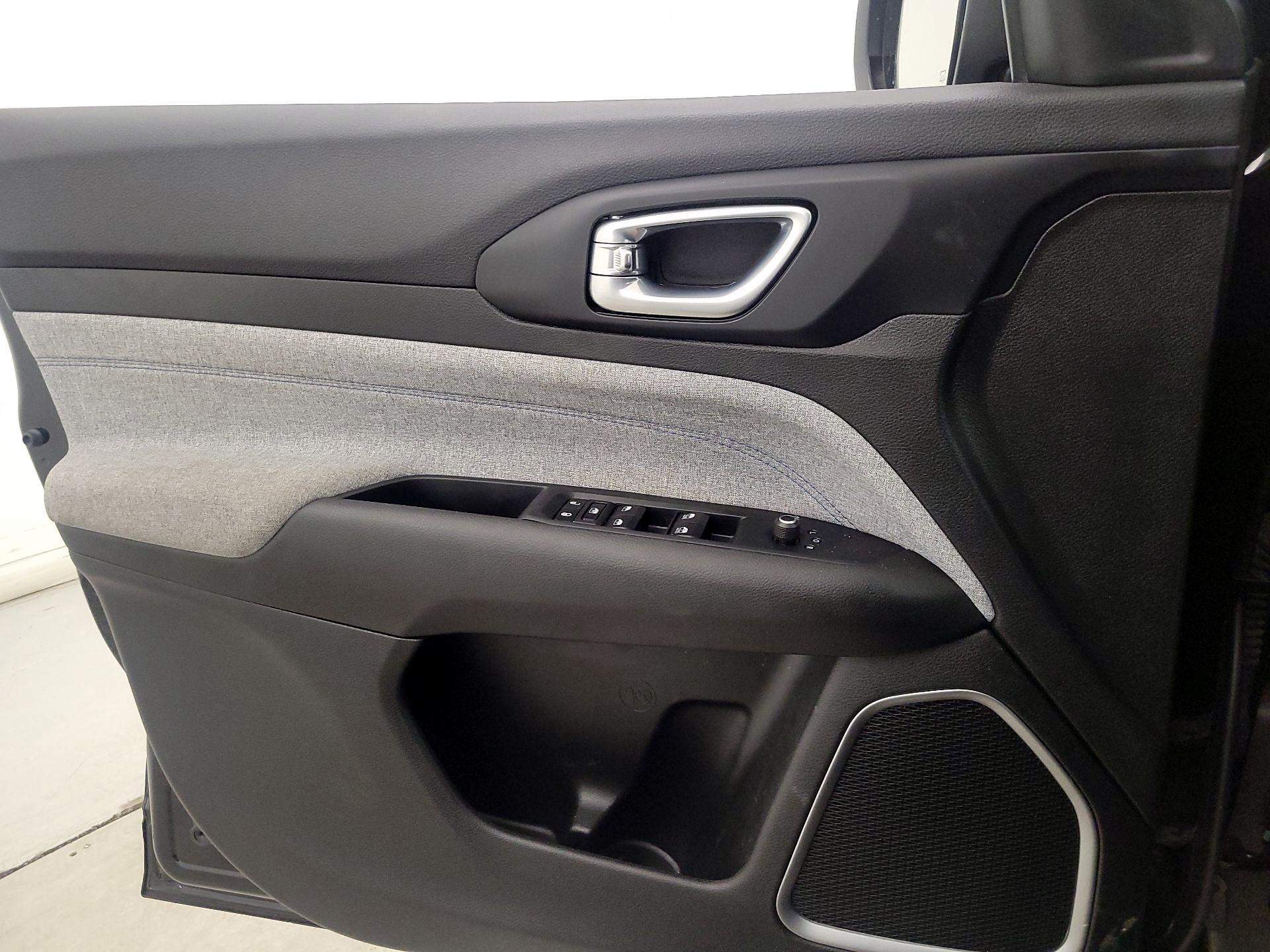 Thumbnail: 2023 Jeep Compass - 12