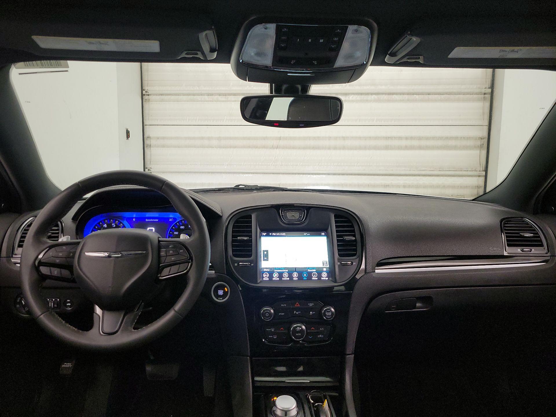 Thumbnail: 2023 Chrysler 300 - 9