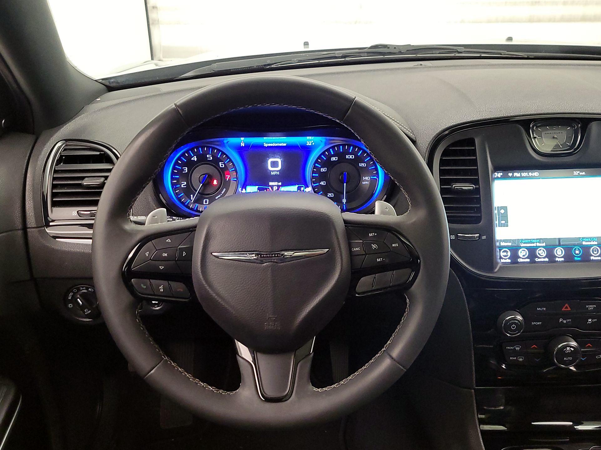 Thumbnail: 2023 Chrysler 300 - 10