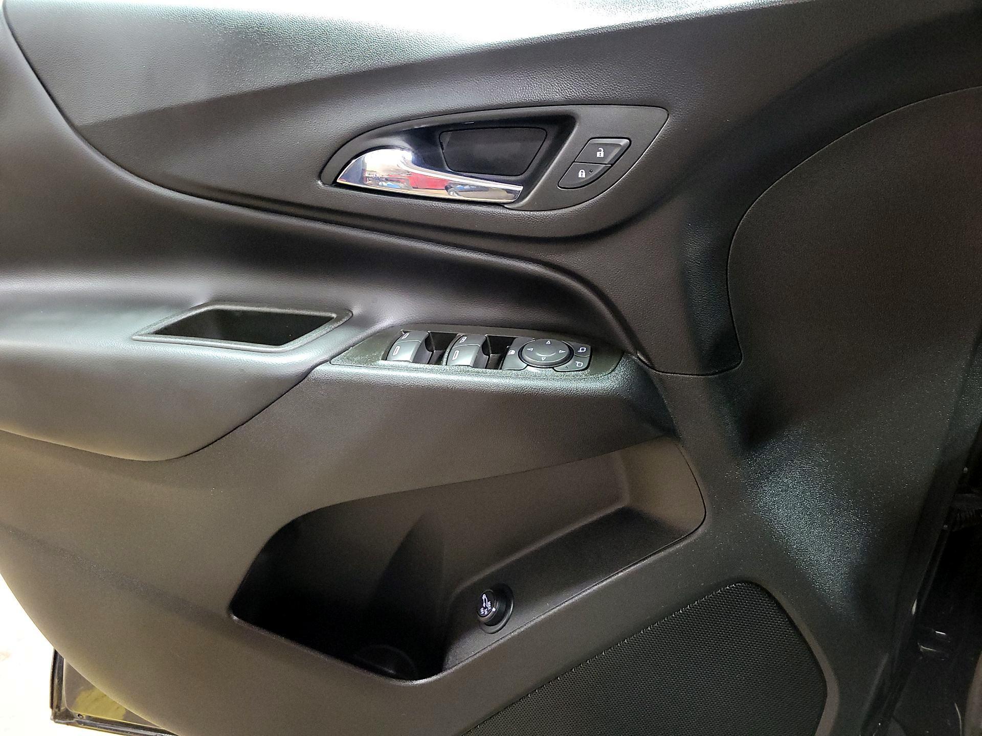 Thumbnail: 2022 Chevrolet Equinox - 12