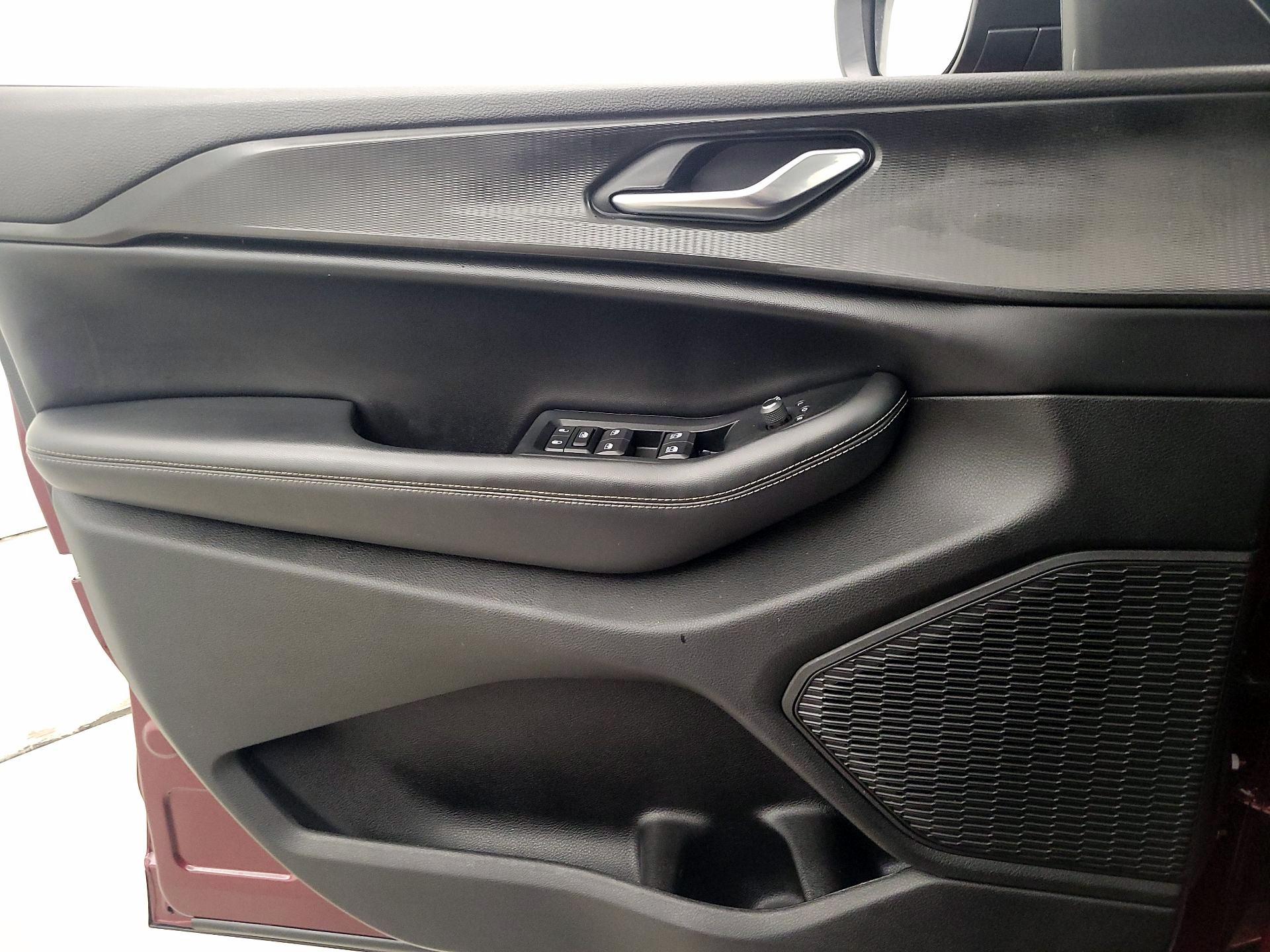 Thumbnail: 2023 Jeep Grand Cherokee - 12