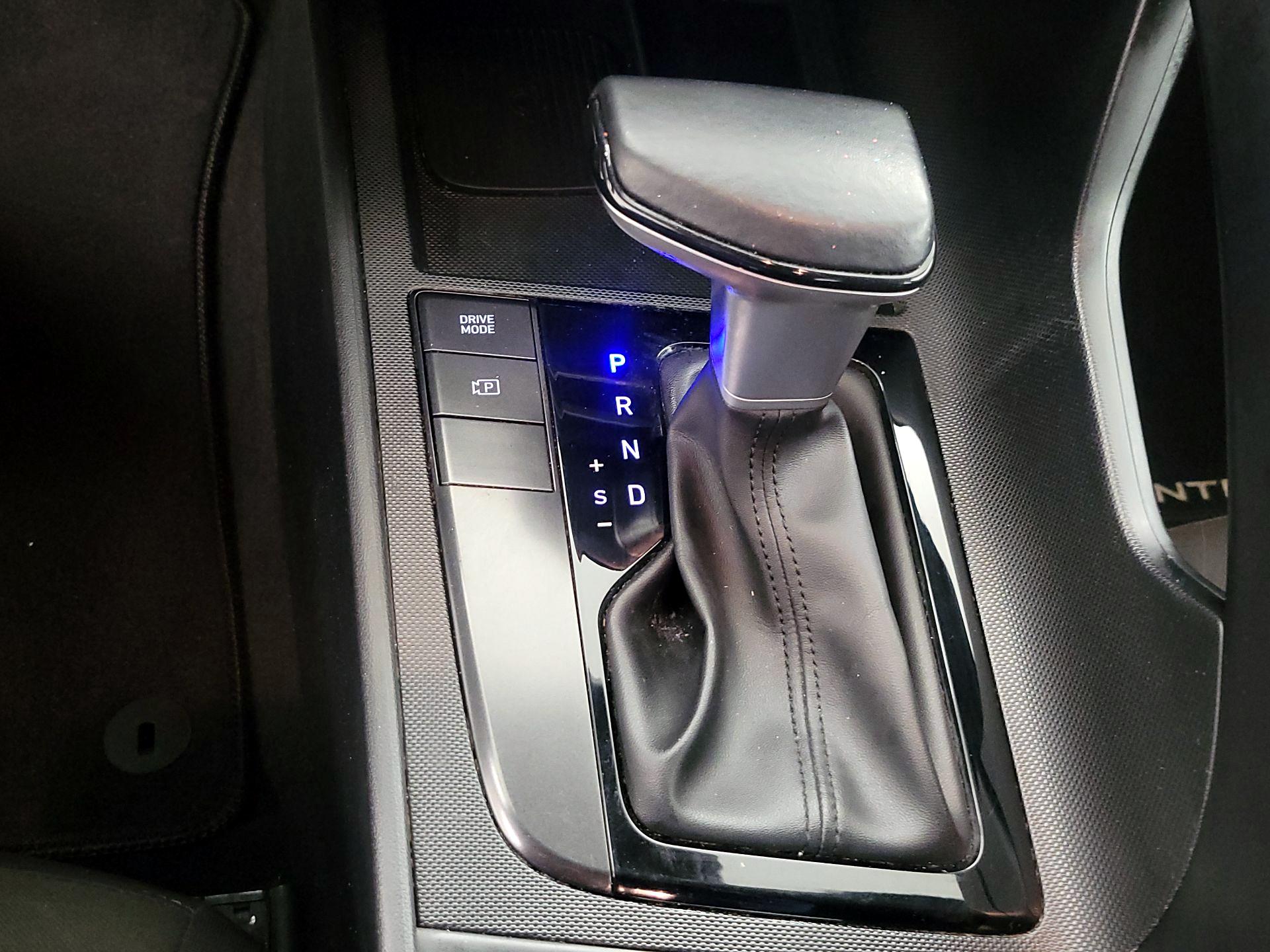 Thumbnail: 2025 Hyundai Elantra - 17