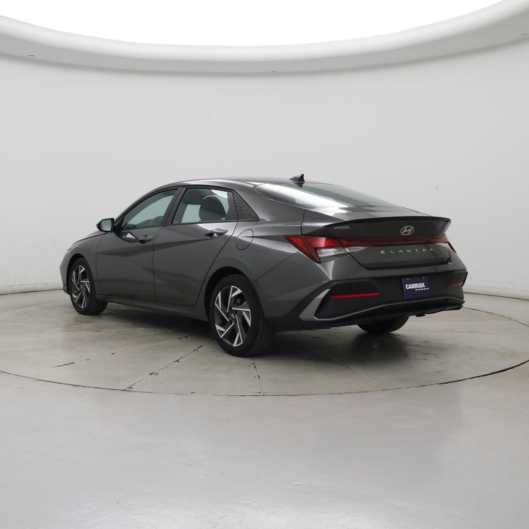 Thumbnail: 2025 Hyundai Elantra - 2