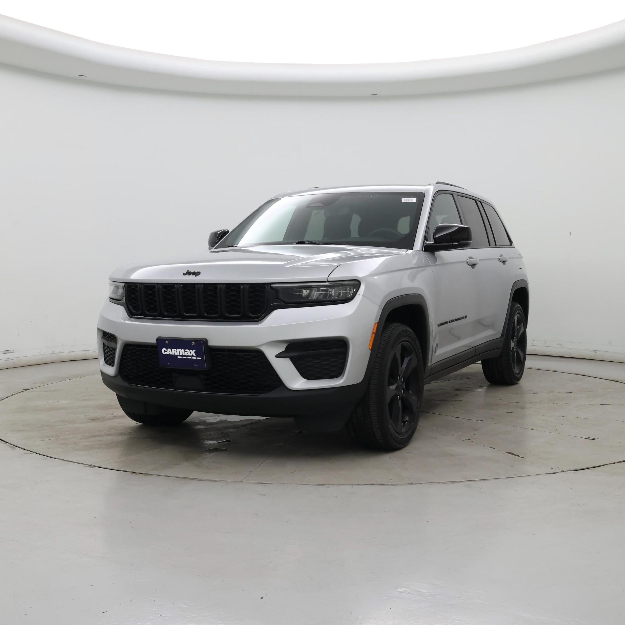 Thumbnail: 2023 Jeep Grand Cherokee - 4