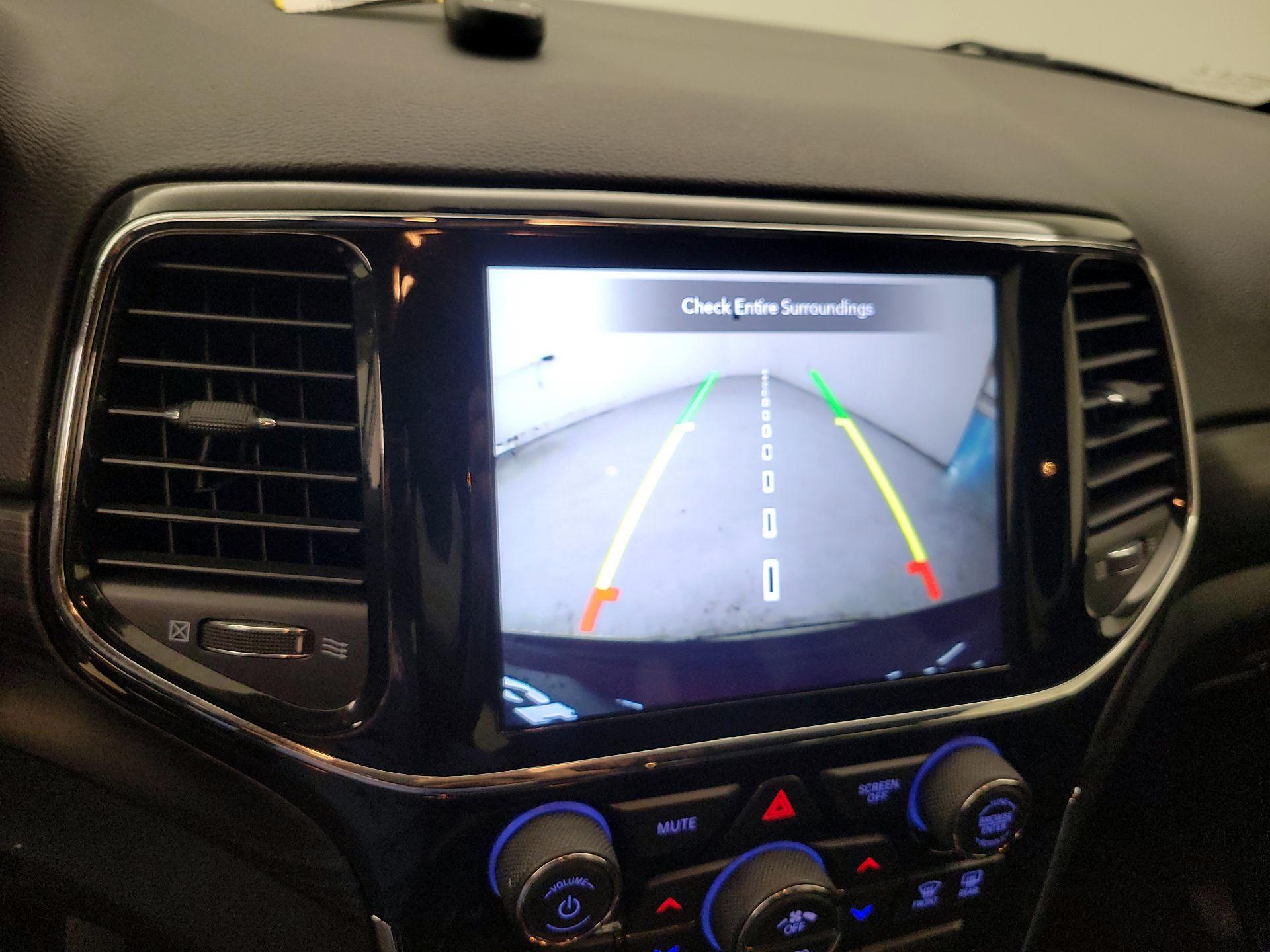 Thumbnail: 2021 Jeep Grand Cherokee - 15