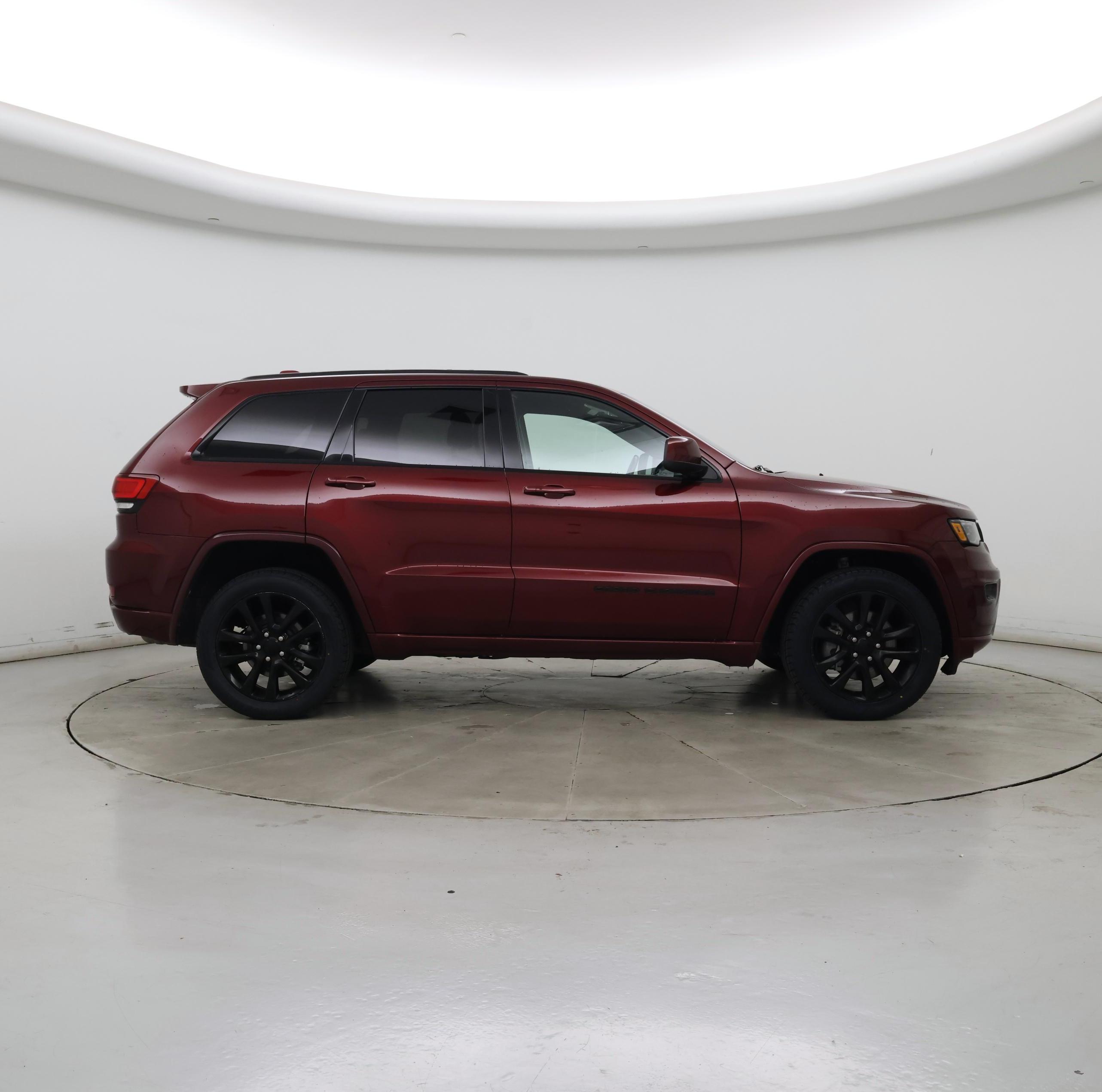 Thumbnail: 2021 Jeep Grand Cherokee - 7