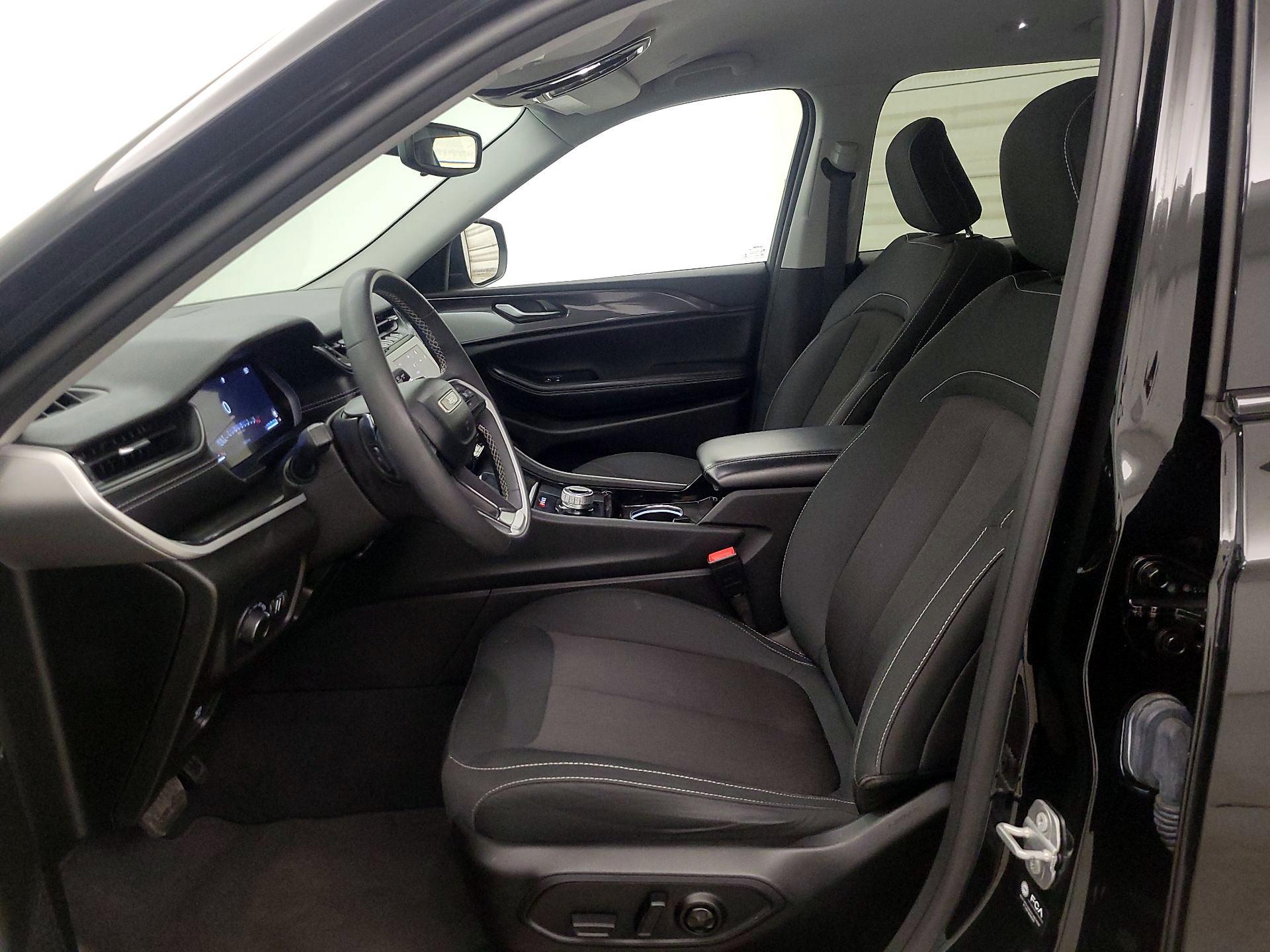 Thumbnail: 2023 Jeep Grand Cherokee L - 11