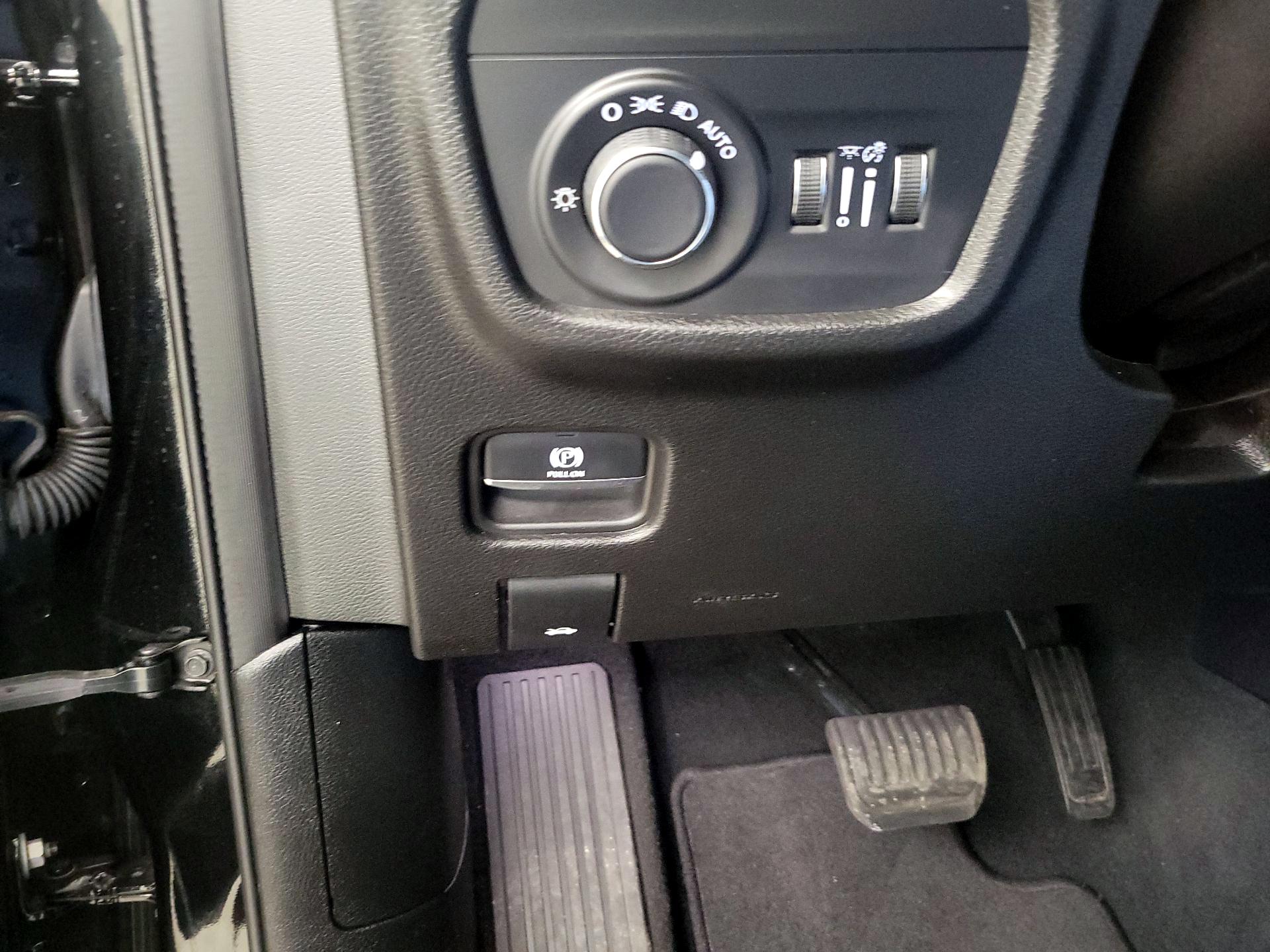 Thumbnail: 2023 Jeep Grand Cherokee L - 13