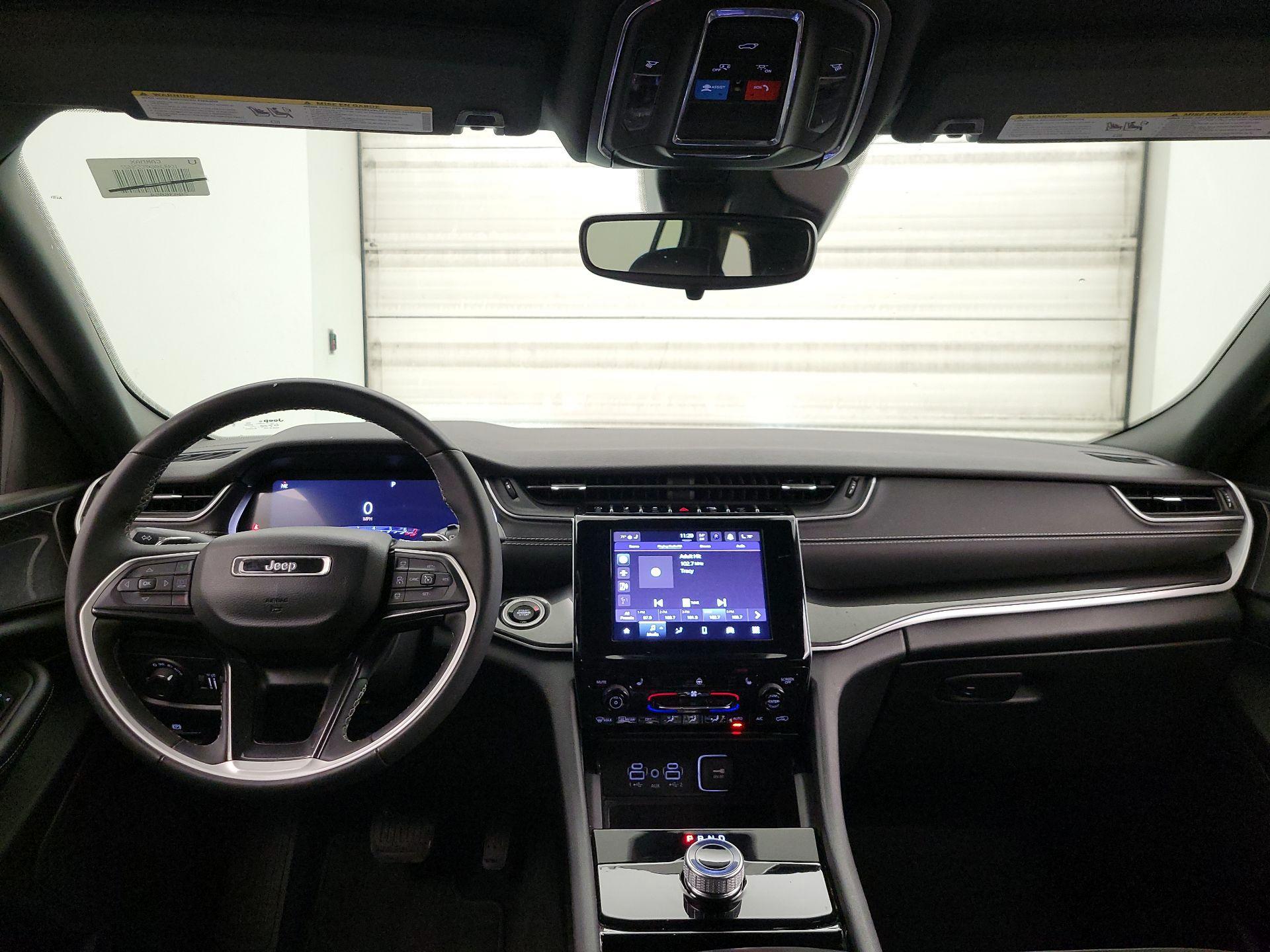 Thumbnail: 2023 Jeep Grand Cherokee - 9