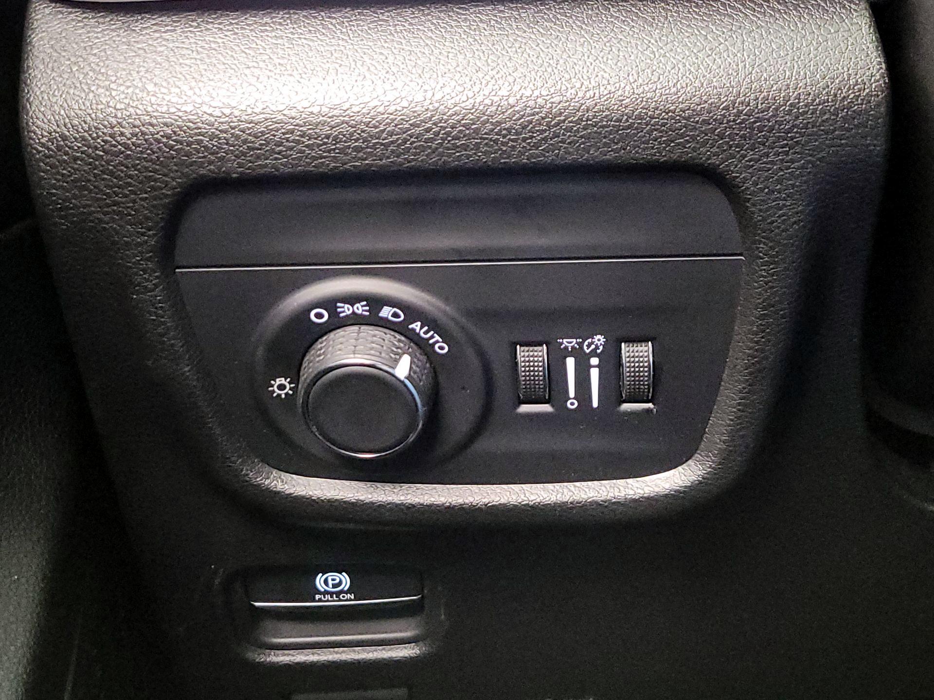 Thumbnail: 2023 Jeep Grand Cherokee - 13